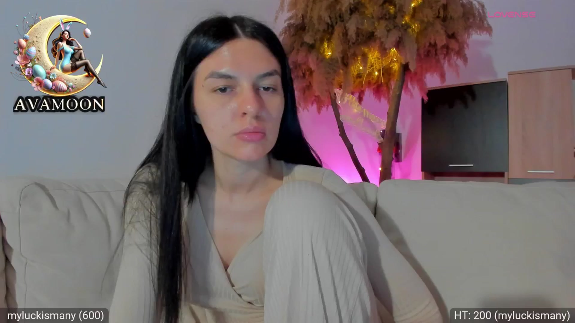 Gallery image thumbnail from AvaMoonlight's myfreecams stream on, 04/06/2025, 24:07 image 15 of 20