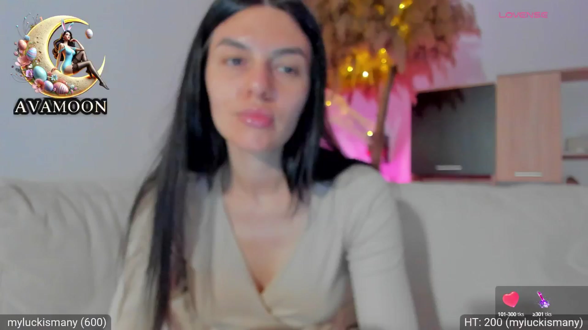 Gallery image thumbnail from AvaMoonlight's myfreecams stream on, 04/06/2025, 24:07 image 14 of 20