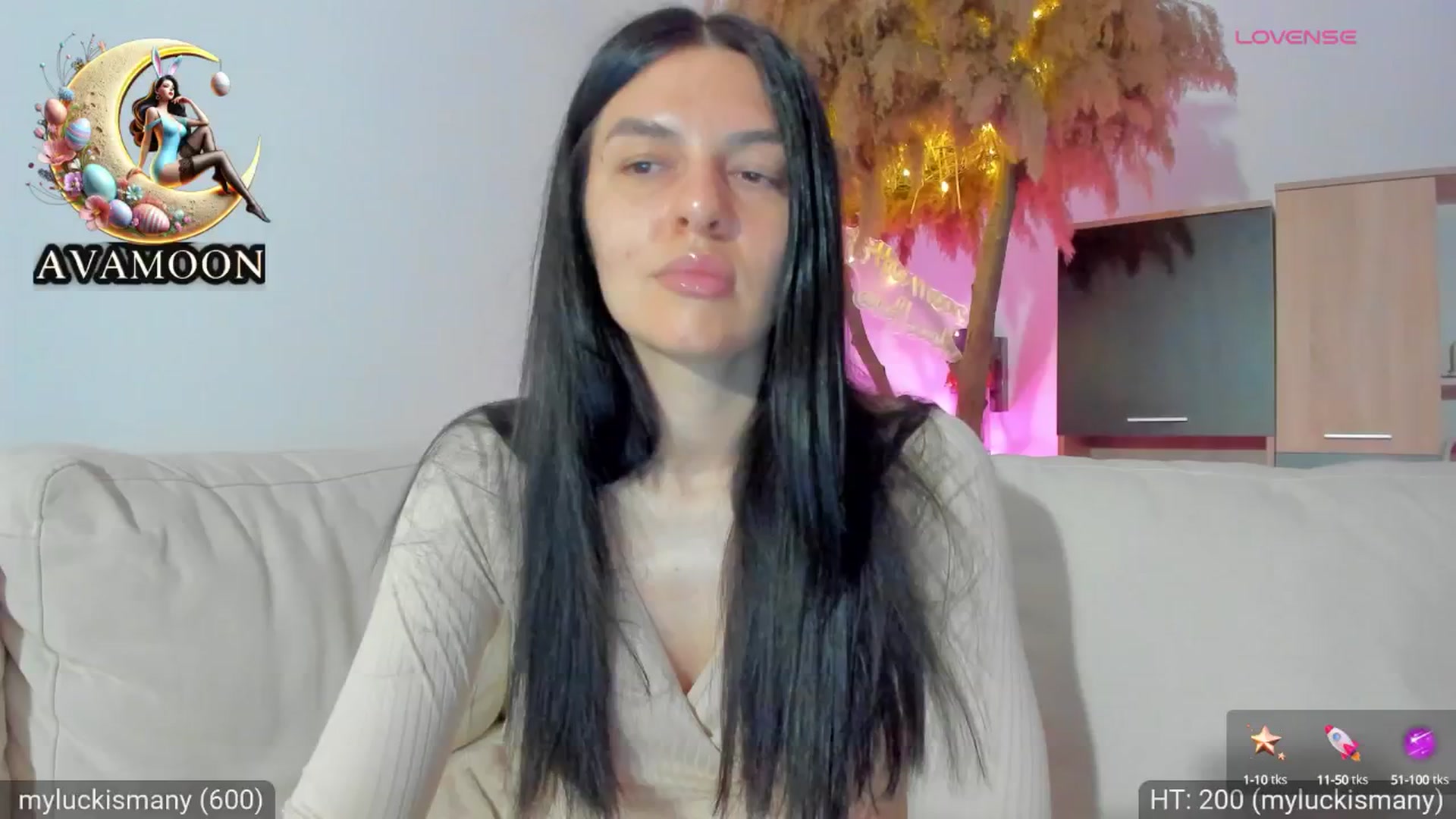 Gallery image thumbnail from AvaMoonlight's myfreecams stream on, 04/06/2025, 24:07 image 18 of 20