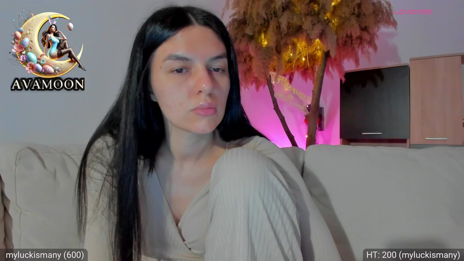 Gallery image thumbnail from AvaMoonlight's myfreecams stream on, 04/06/2025, 24:07 image 16 of 20