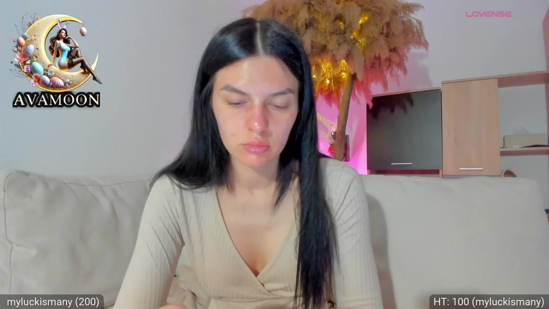 Gallery image thumbnail from AvaMoonlight's myfreecams stream on, 04/06/2025, 24:07 image 6 of 20
