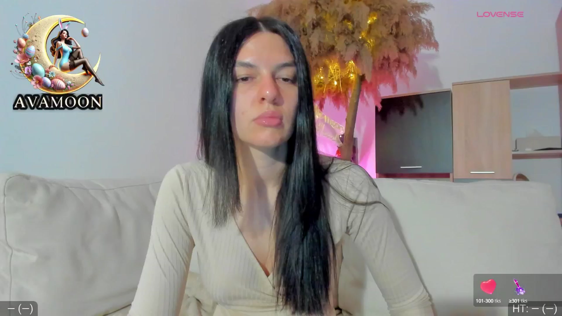 Gallery image thumbnail from AvaMoonlight's myfreecams stream on, 04/06/2025, 24:07 image 5 of 20