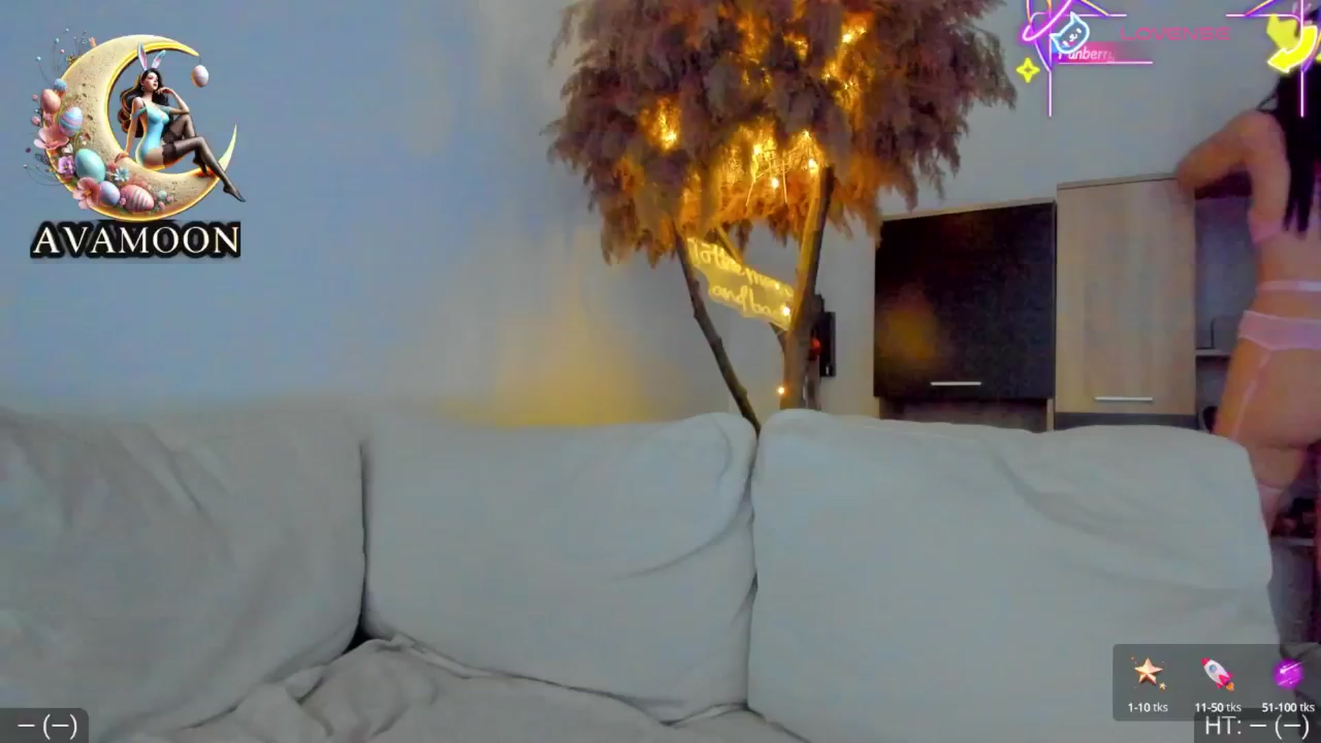 Gallery image thumbnail from AvaMoonlight's myfreecams stream on, 04/12/2025, 16:10 image 16 of 20