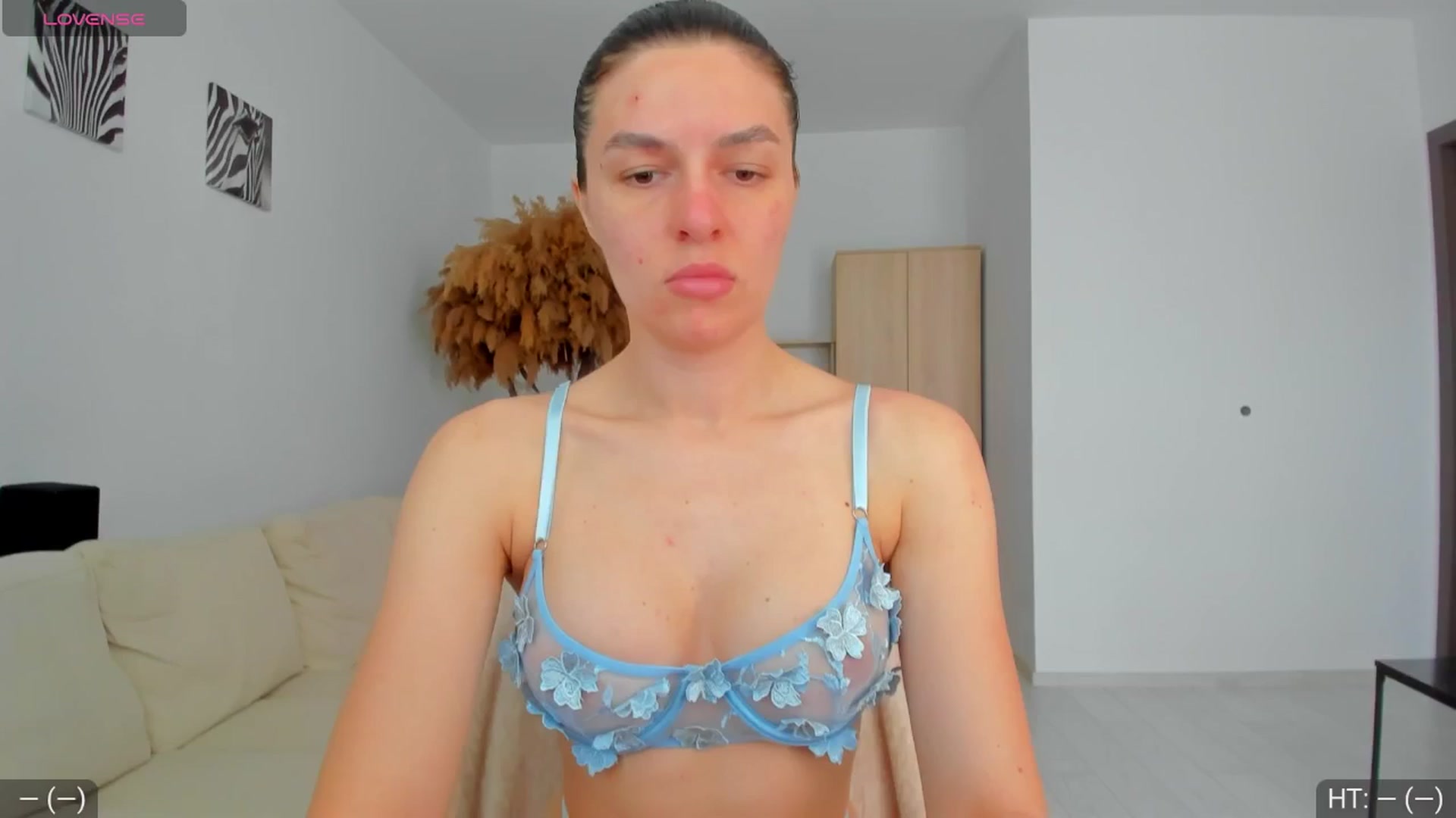 Gallery image thumbnail from AvaMoonlight's myfreecams stream on, 04/16/2025, 16:01 image 1 of 20