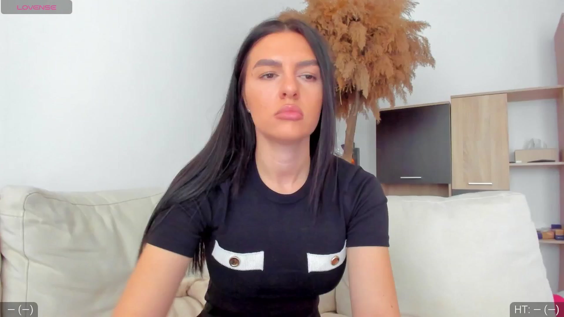 Gallery image thumbnail from AvaMoonlight's myfreecams stream on, 04/17/2025, 16:03 image 1 of 20