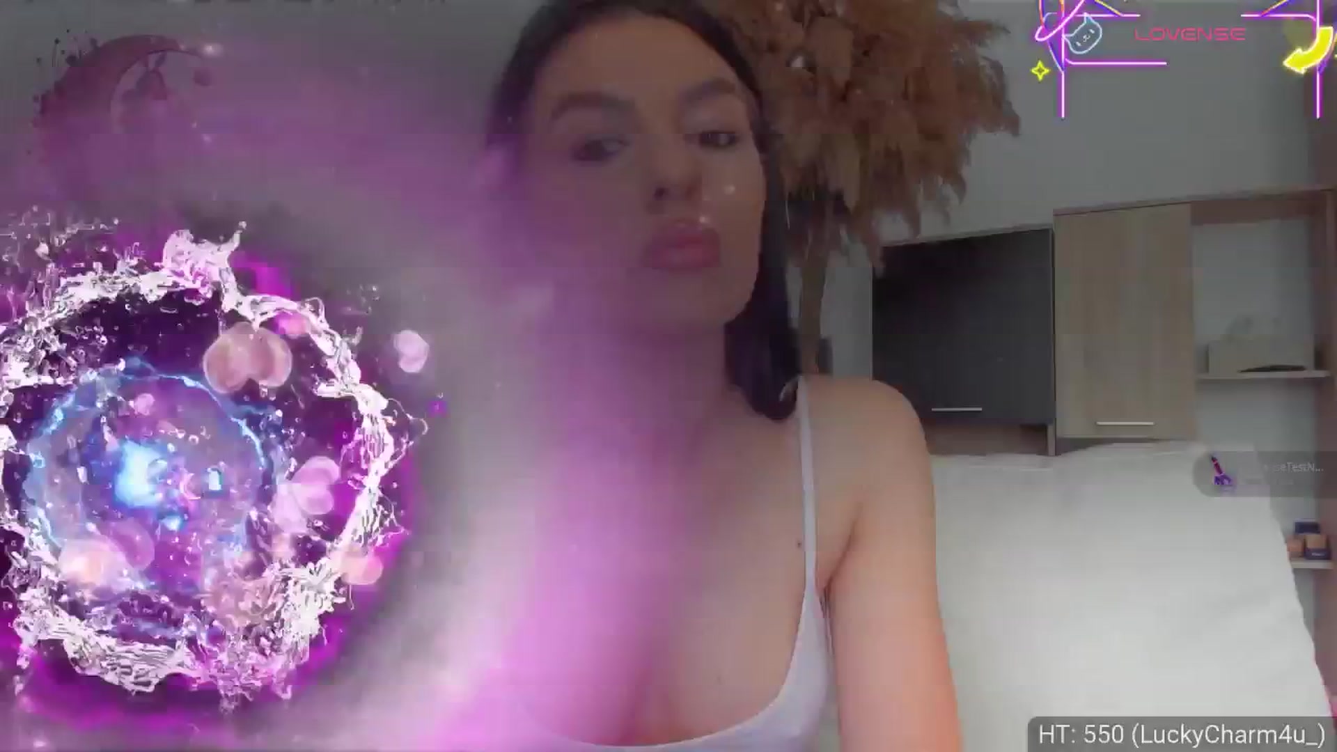 Gallery image thumbnail from AvaMoonlight's myfreecams stream on, 04/18/2025, 16:01 image 10 of 20