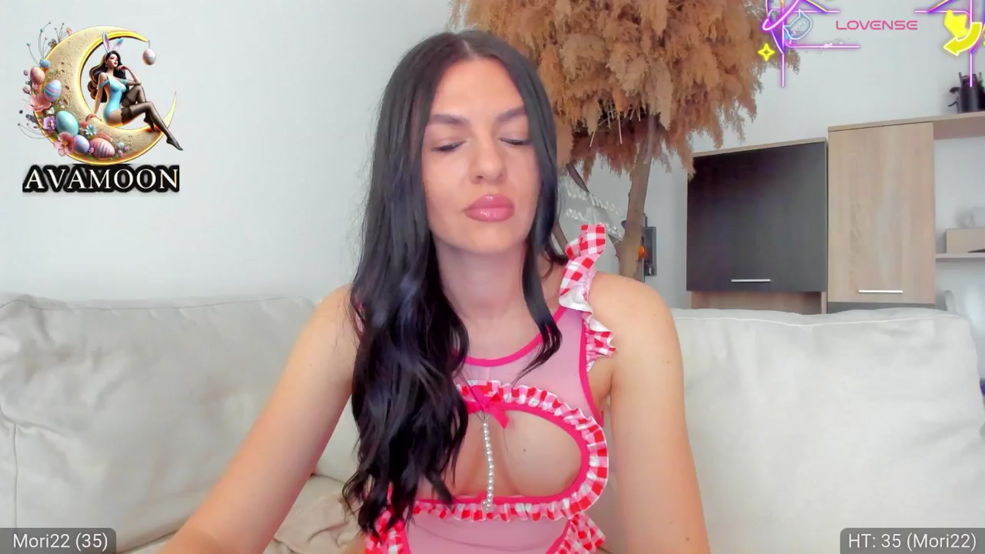 Gallery image thumbnail from AvaMoonlight's myfreecams stream on, 04/19/2025, 16:09 image 4 of 20
