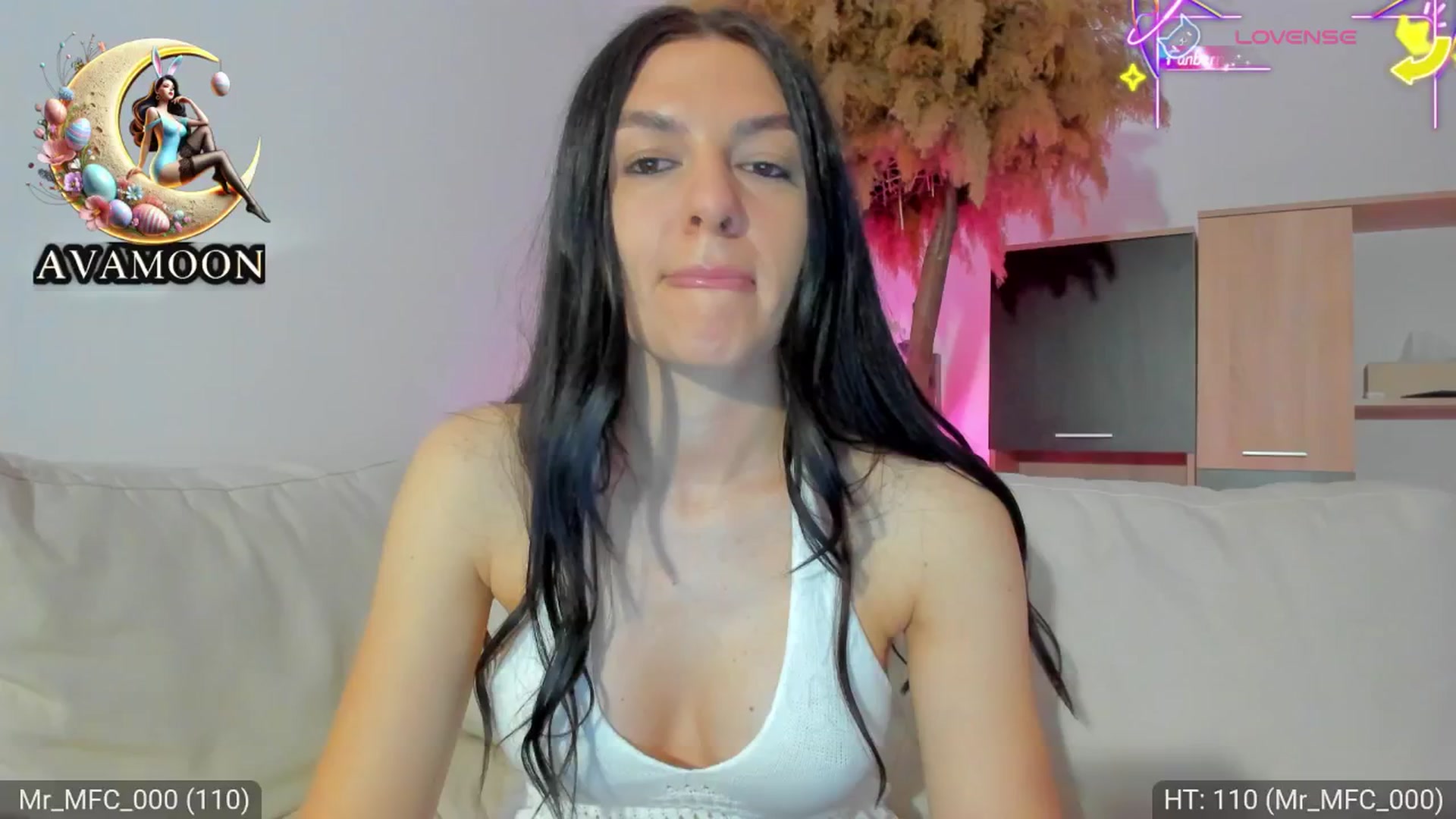 Gallery image thumbnail from AvaMoonlight's myfreecams stream on, 04/20/2025, 24:03 image 8 of 20