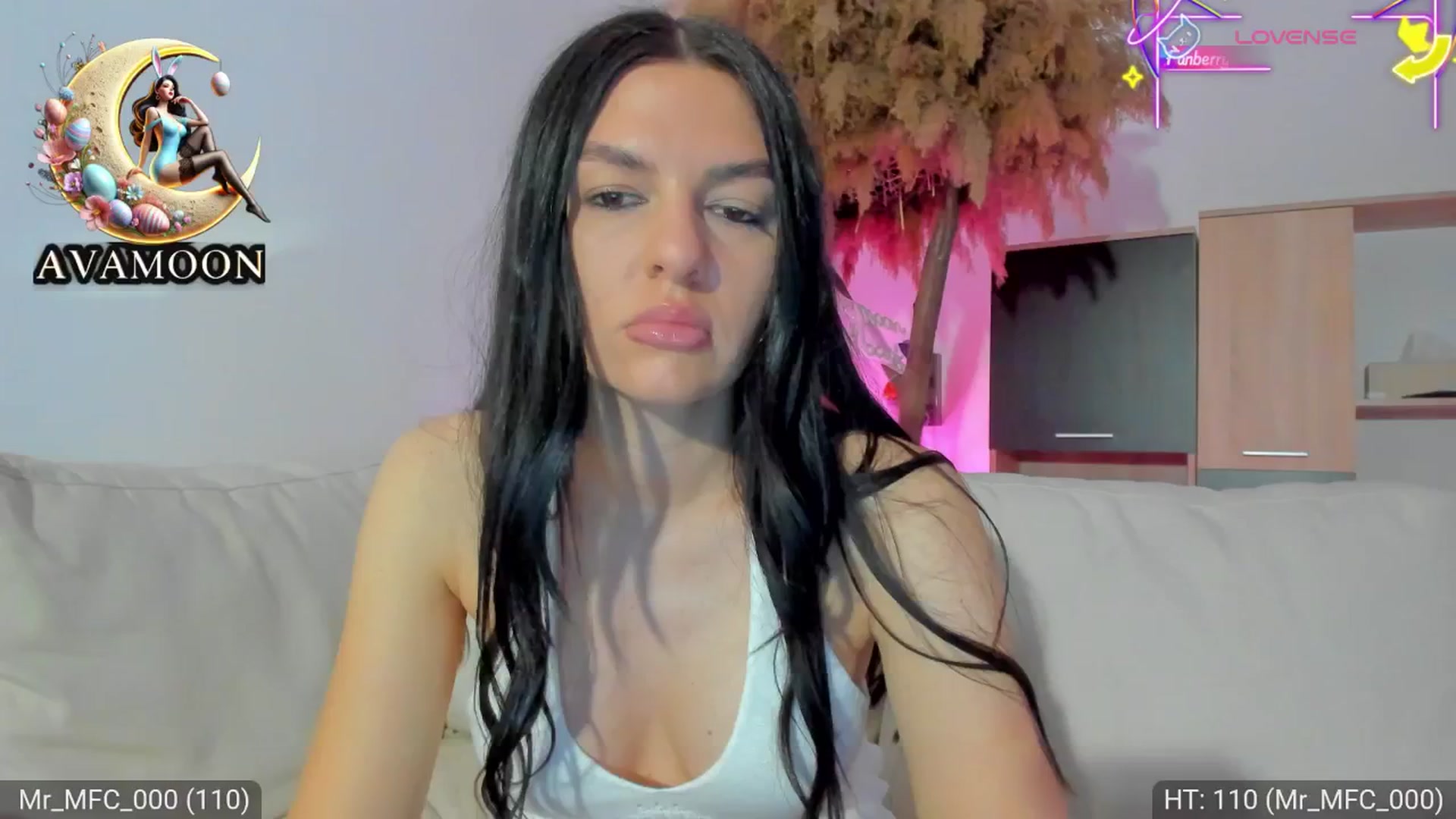 Gallery image thumbnail from AvaMoonlight's myfreecams stream on, 04/20/2025, 24:03 image 9 of 20