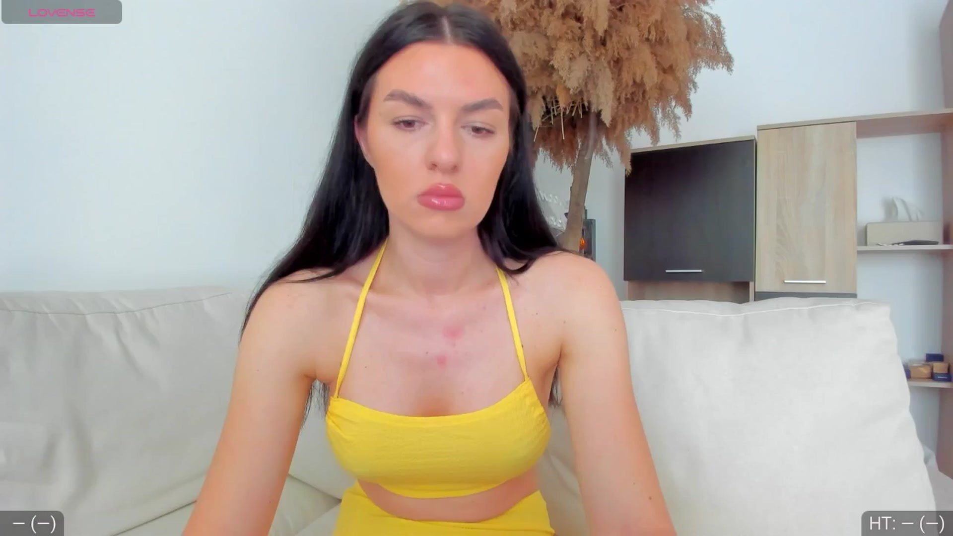 Gallery image thumbnail from AvaMoonlight's myfreecams stream on, 04/23/2025, 16:10 image 1 of 20