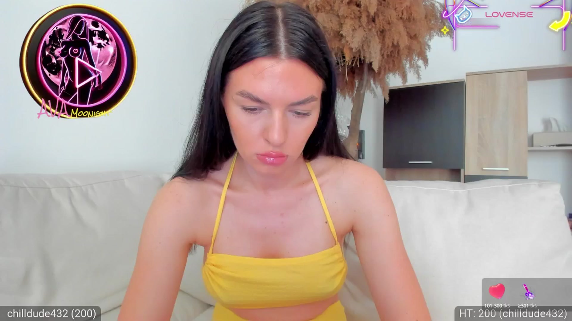 Gallery image thumbnail from AvaMoonlight's myfreecams stream on, 04/23/2025, 16:10 image 13 of 20