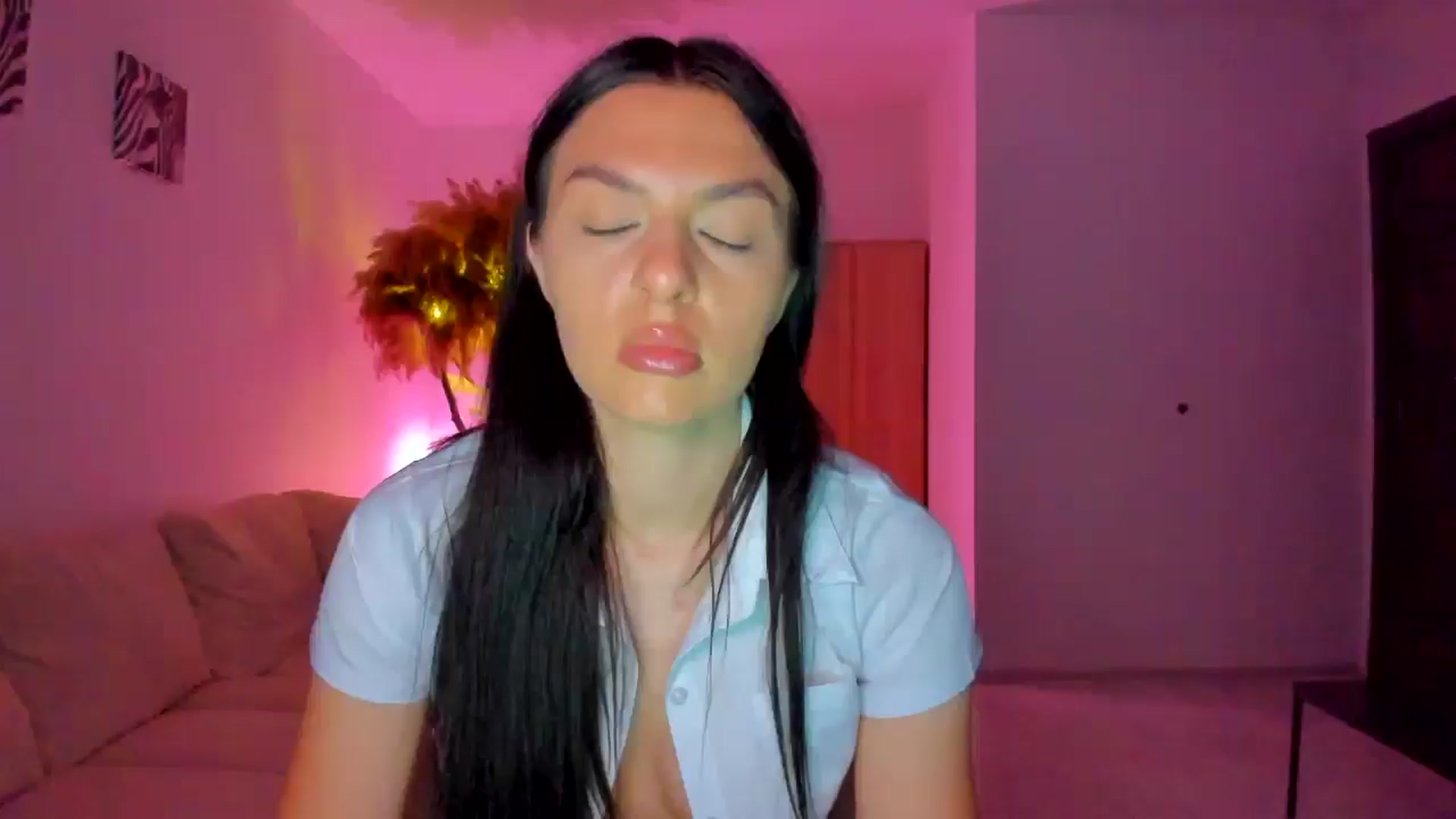 Gallery image thumbnail from AvaMoonlight's myfreecams stream on, 04/25/2025, 24:00 image 9 of 20