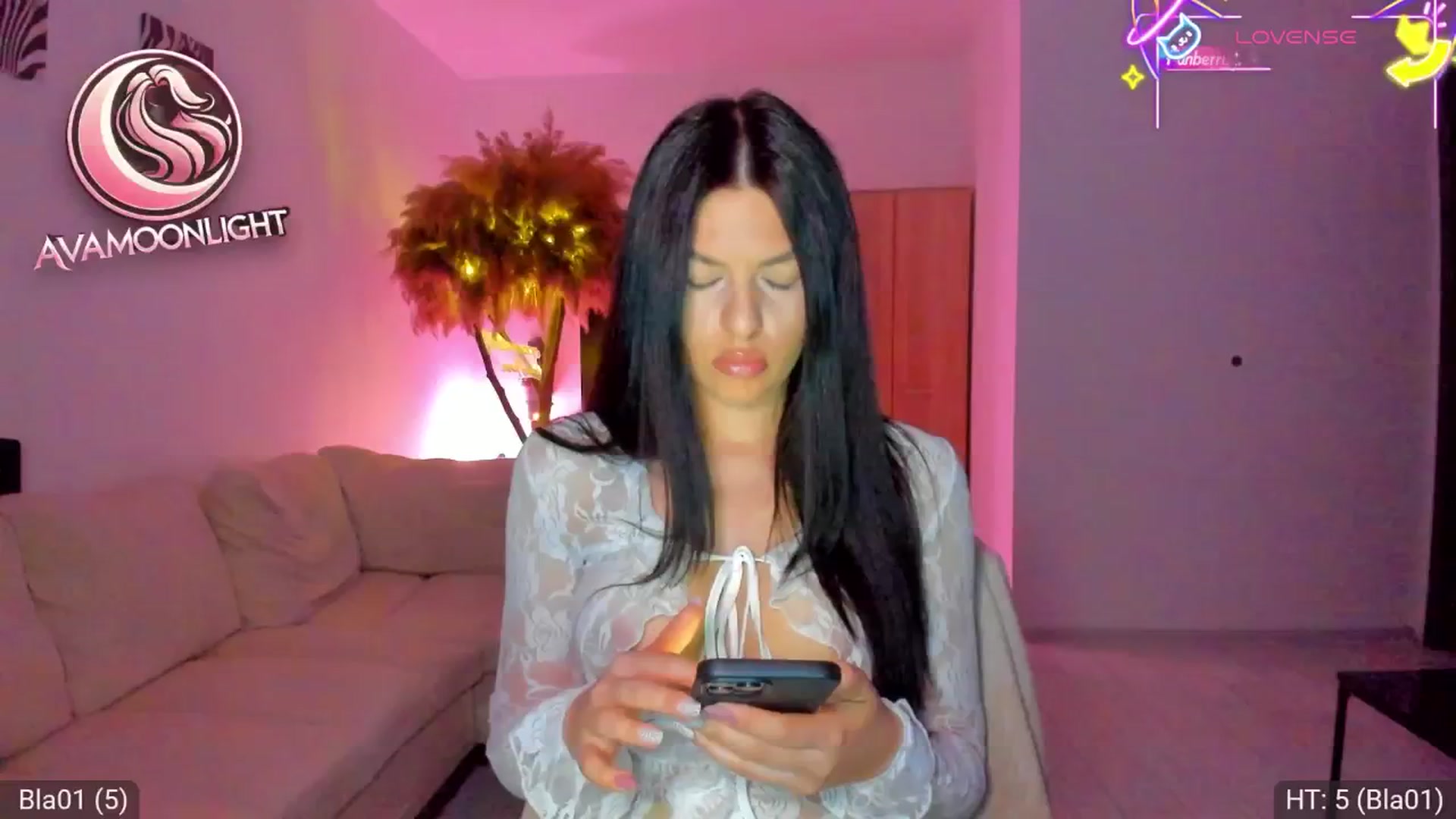 Gallery image thumbnail from AvaMoonlight's myfreecams stream on, 04/26/2025, 24:07 image 4 of 20