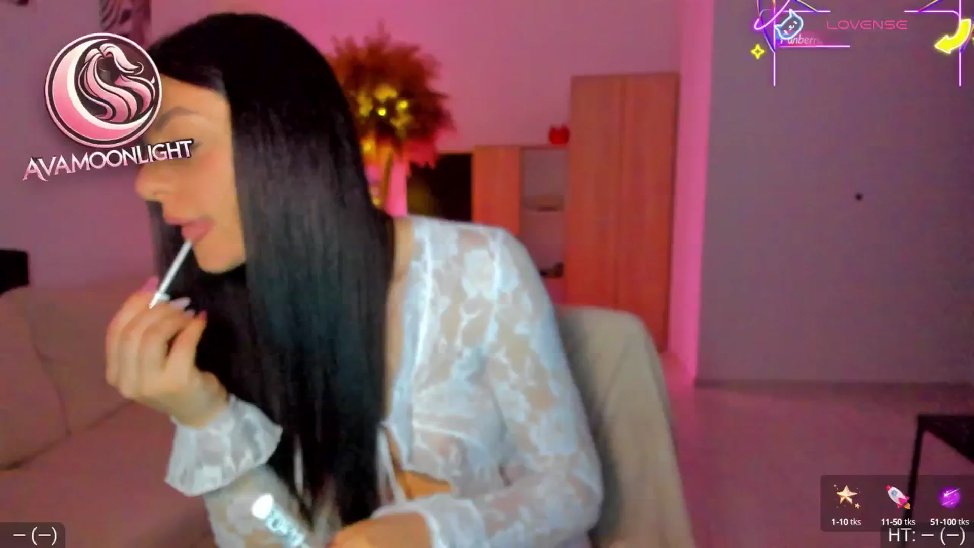 Gallery image thumbnail from AvaMoonlight's myfreecams stream on, 04/26/2025, 24:07 image 2 of 20