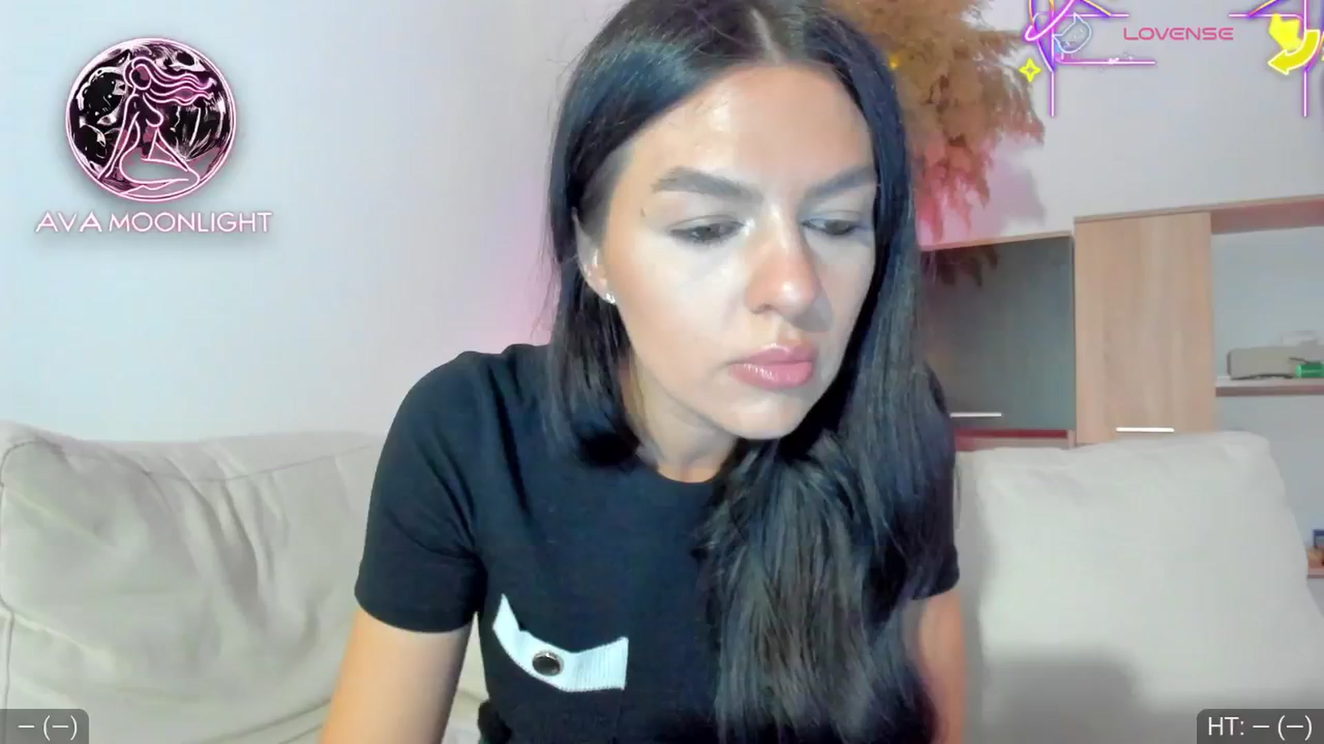 Gallery image thumbnail from AvaMoonlight's myfreecams stream on, 05/04/2025, 24:01 image 1 of 20