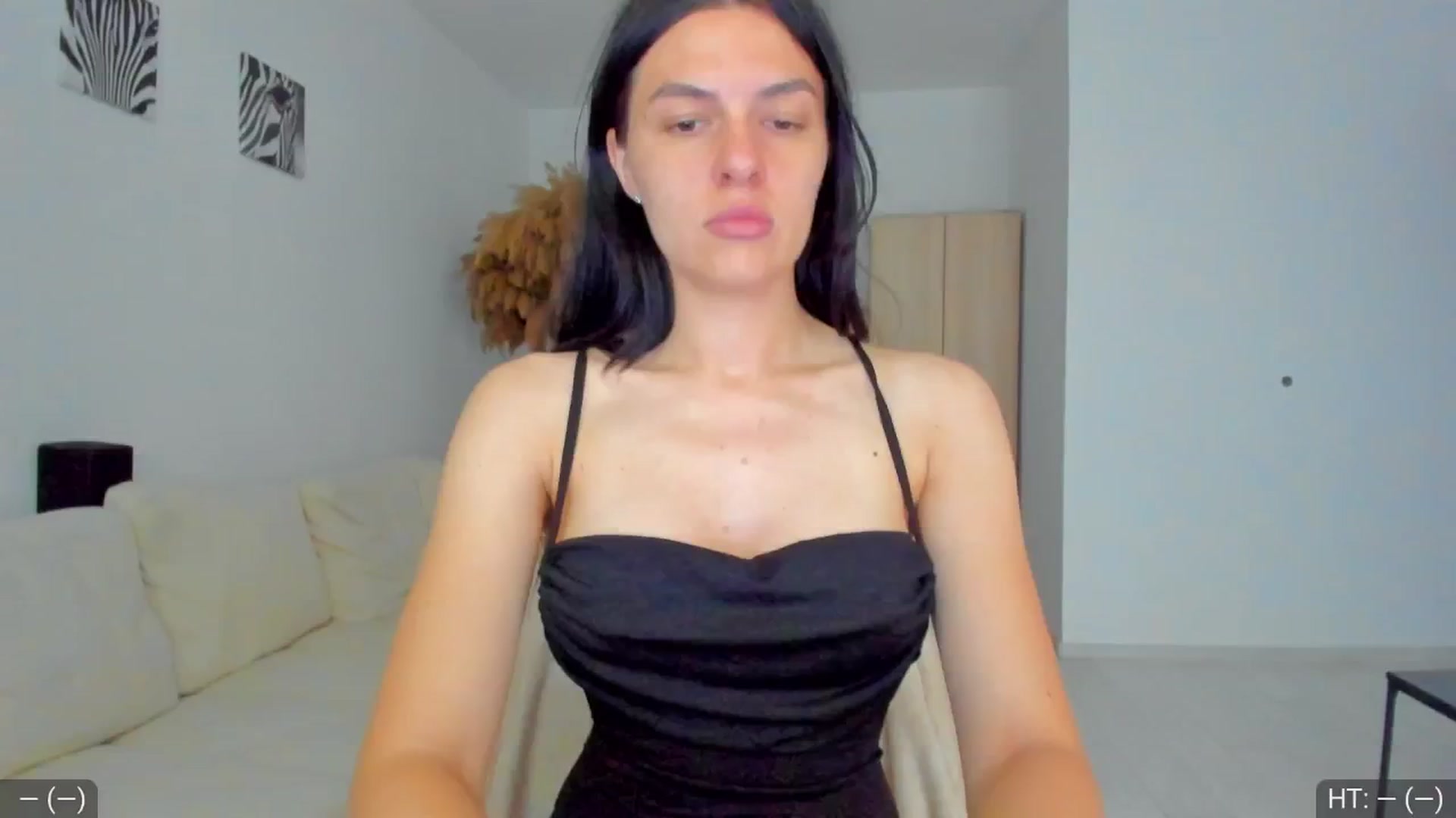 Gallery image thumbnail from AvaMoonlight's myfreecams stream on, 05/06/2025, 16:03 image 1 of 20
