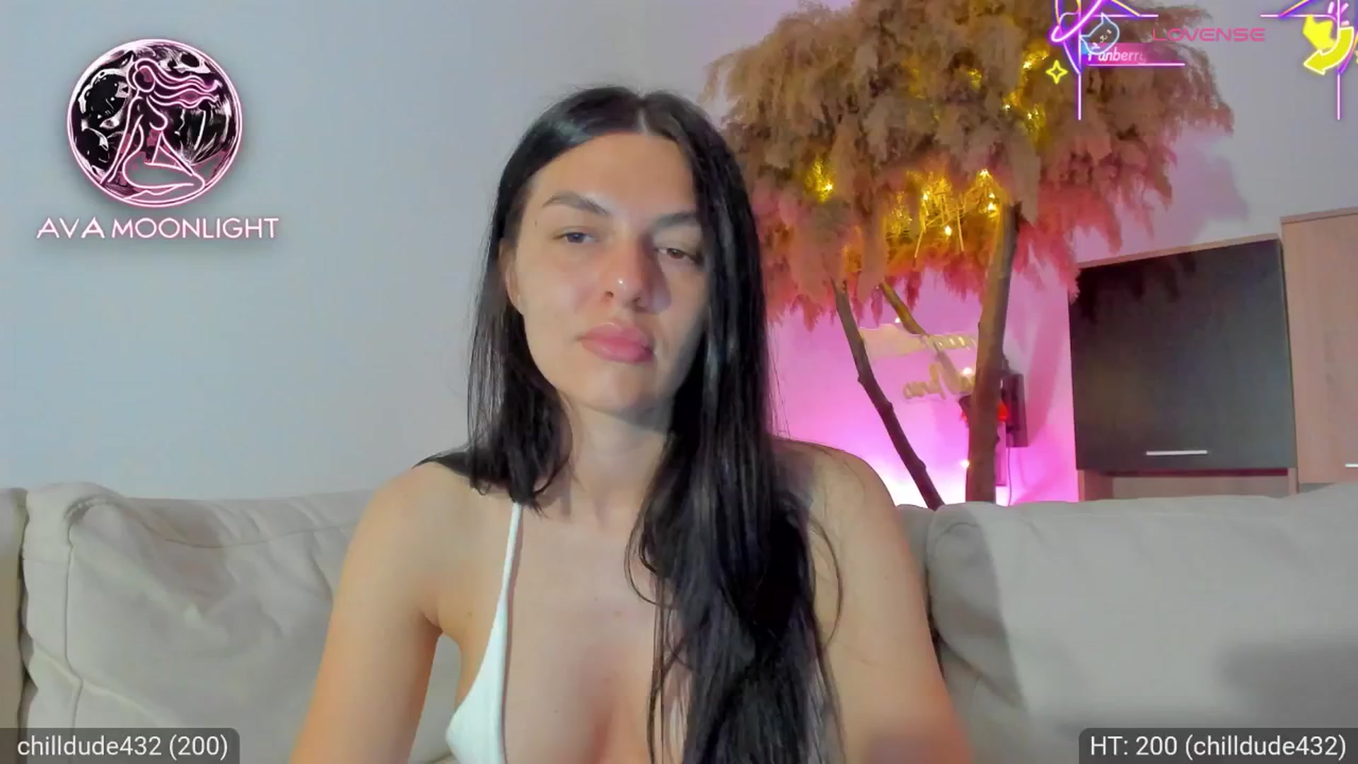 Gallery image thumbnail from AvaMoonlight's myfreecams stream on, 05/06/2025, 23:31 image 11 of 20