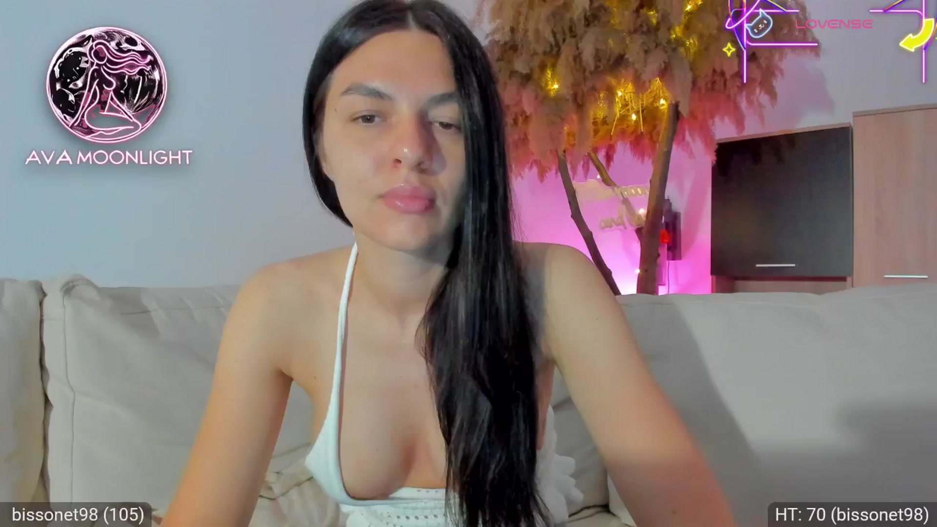 Gallery image thumbnail from AvaMoonlight's myfreecams stream on, 05/06/2025, 23:31 image 1 of 20