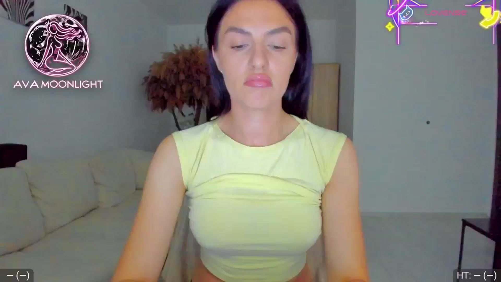 Gallery image thumbnail from AvaMoonlight's myfreecams stream on, 05/08/2025, 16:15 image 11 of 20