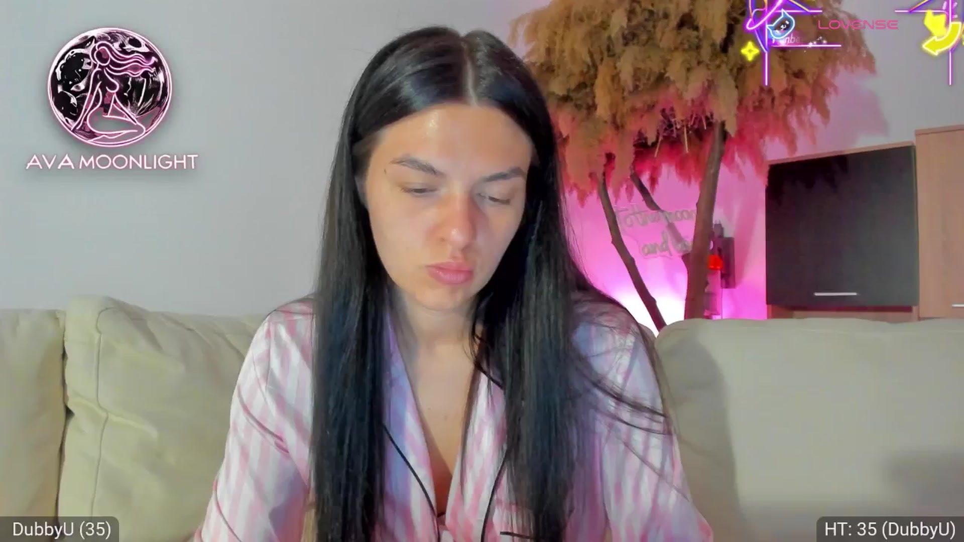 Gallery image thumbnail from AvaMoonlight's myfreecams stream on, 05/16/2025, 24:13 image 3 of 20