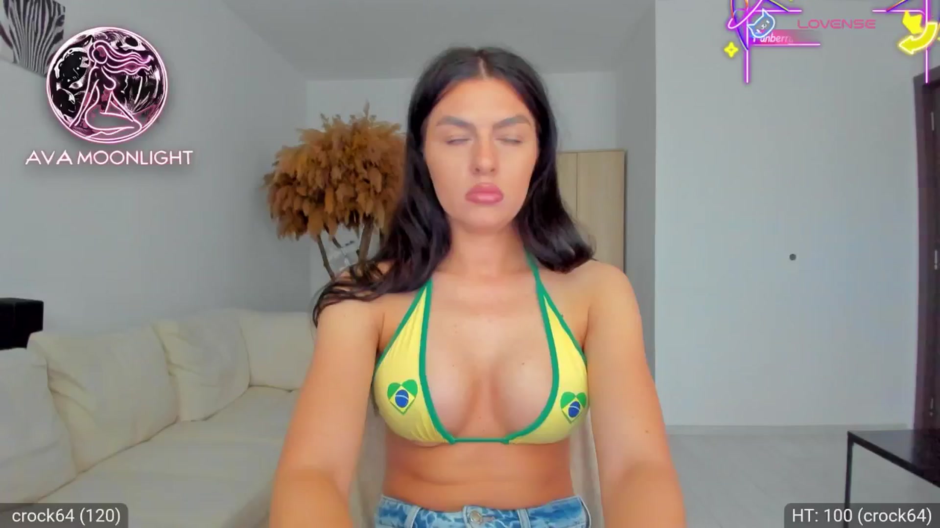 Gallery image thumbnail from AvaMoonlight's myfreecams stream on, 05/26/2025, 16:03 image 11 of 20