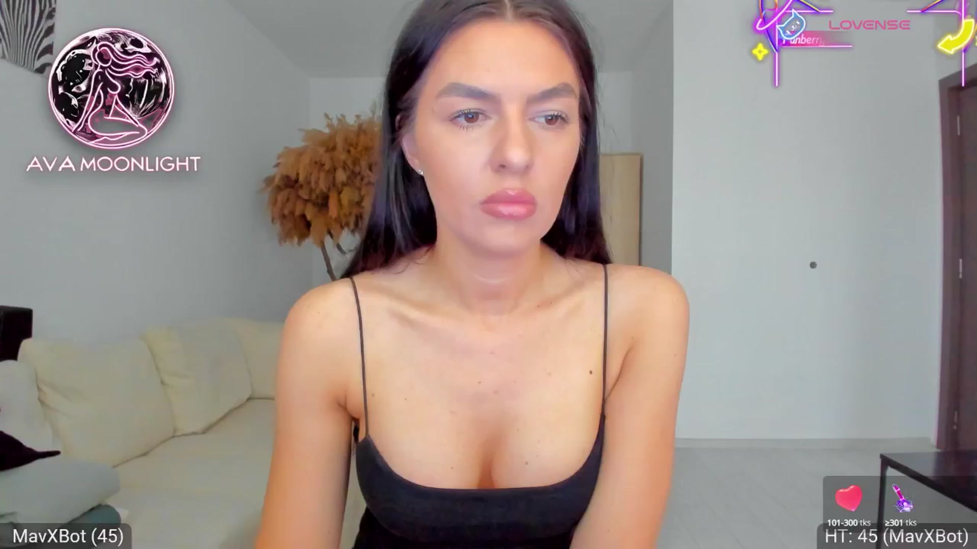 Gallery image thumbnail from AvaMoonlight's myfreecams stream on, 05/29/2025, 16:05 image 7 of 20
