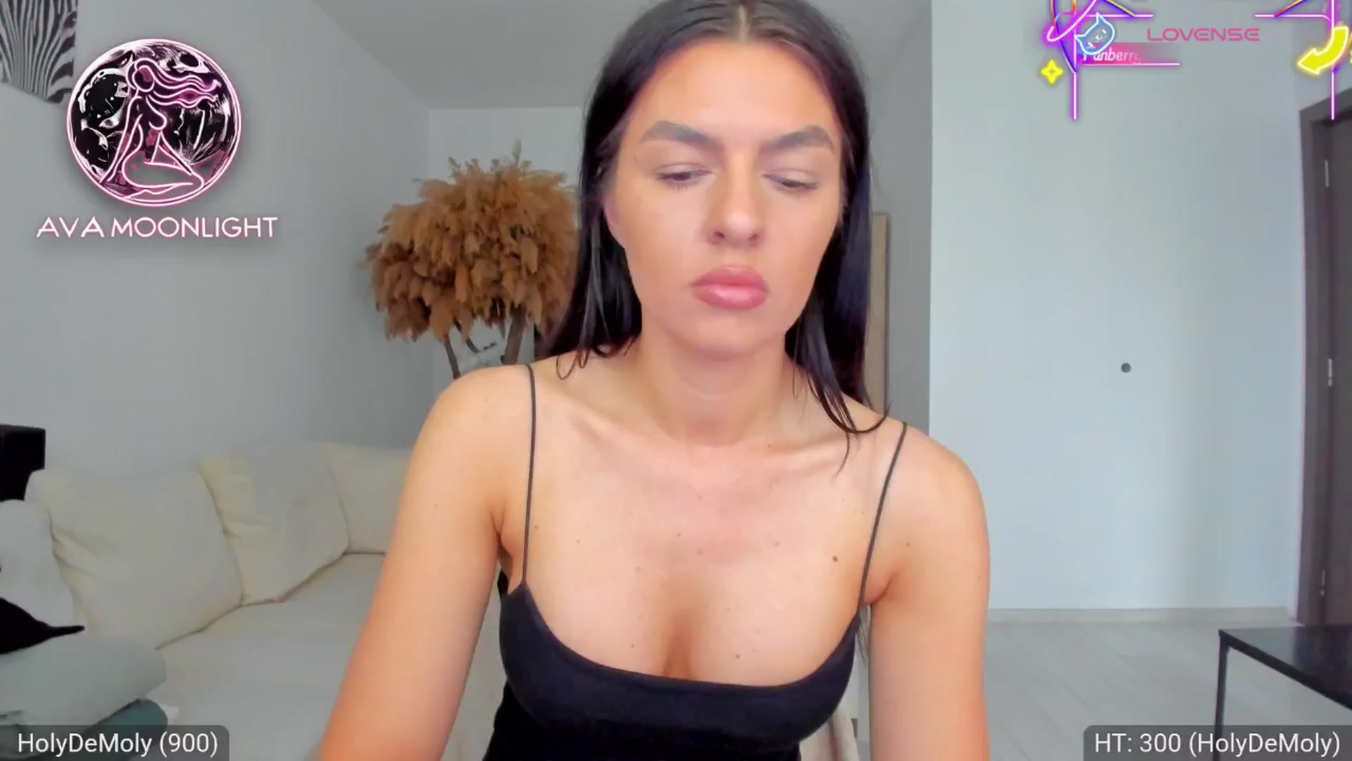 Gallery image thumbnail from AvaMoonlight's myfreecams stream on, 05/29/2025, 16:05 image 13 of 20