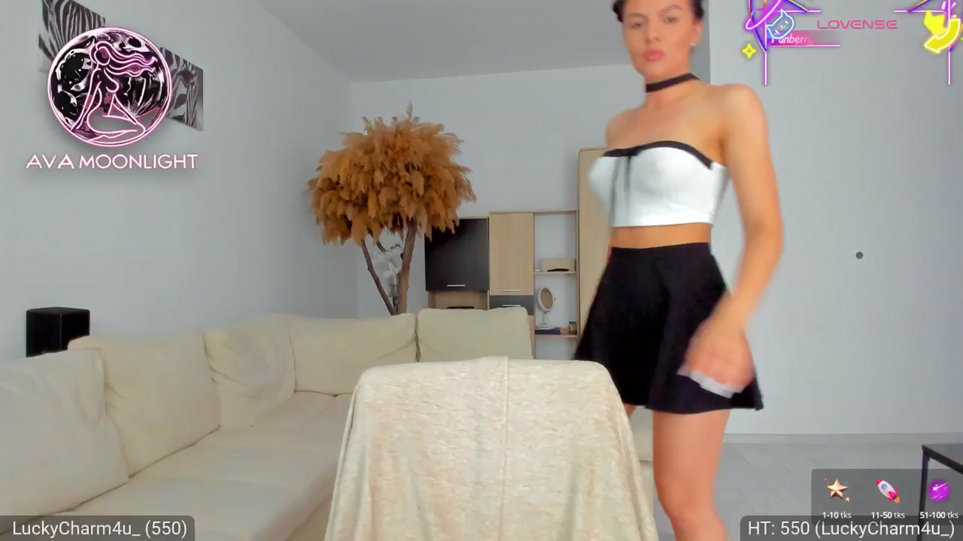 Gallery image thumbnail from AvaMoonlight's myfreecams stream on, 05/30/2025, 15:32 image 14 of 20