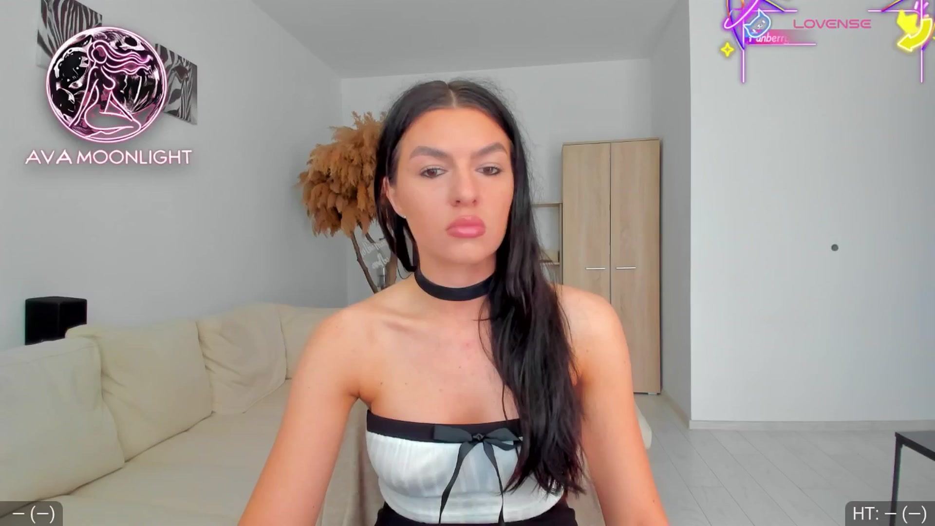 Gallery image thumbnail from AvaMoonlight's myfreecams stream on, 05/30/2025, 15:32 image 8 of 20