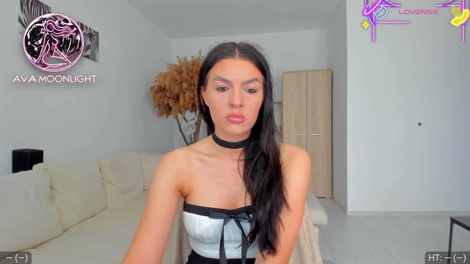 Gallery image thumbnail from AvaMoonlight's myfreecams stream on, 05/30/2025, 15:32 image 7 of 20