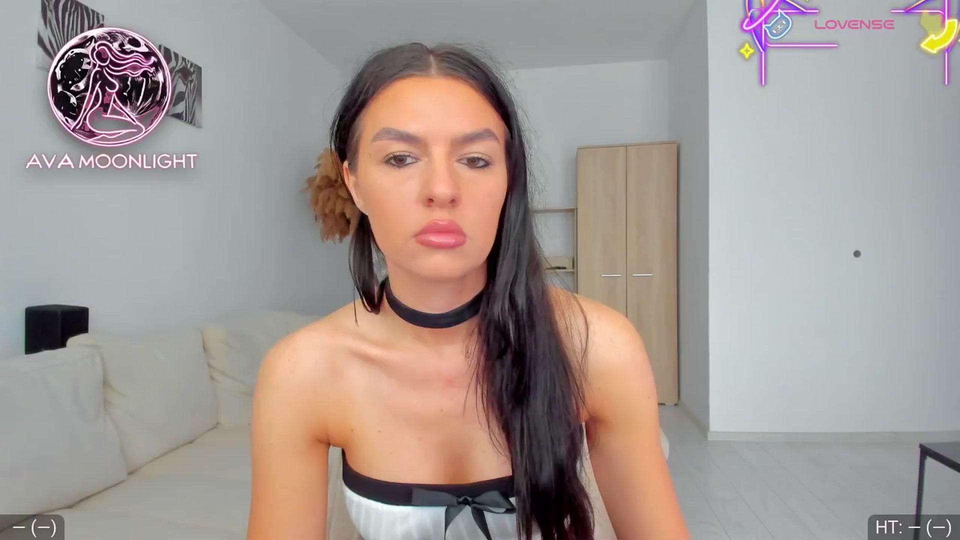 Gallery image thumbnail from AvaMoonlight's myfreecams stream on, 05/30/2025, 15:32 image 10 of 20