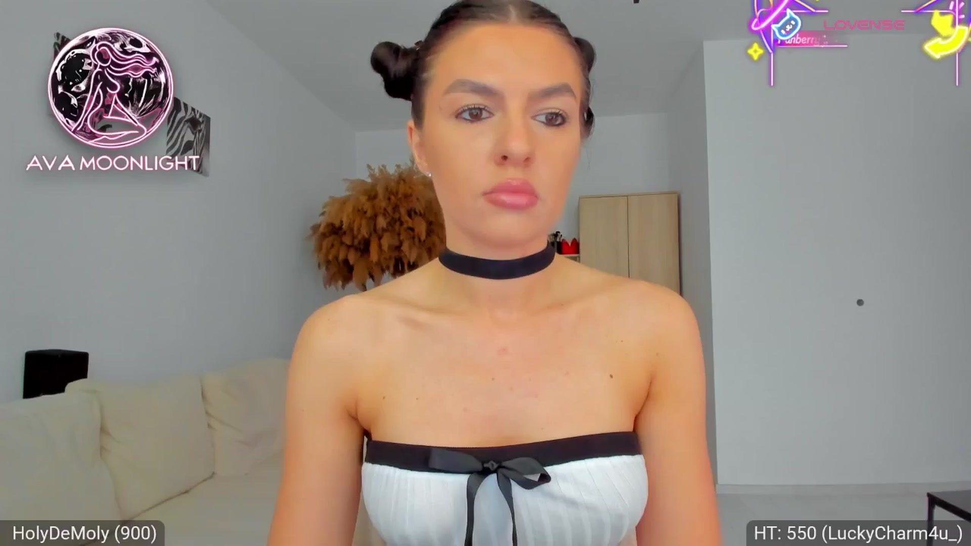 Gallery image thumbnail from AvaMoonlight's myfreecams stream on, 05/30/2025, 16:07 image 14 of 20