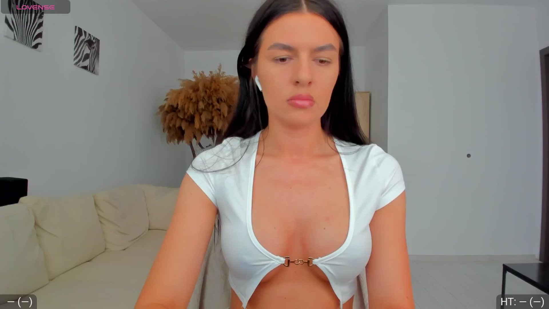 Gallery image thumbnail from AvaMoonlight's myfreecams stream on, 06/04/2025, 16:03 image 1 of 20