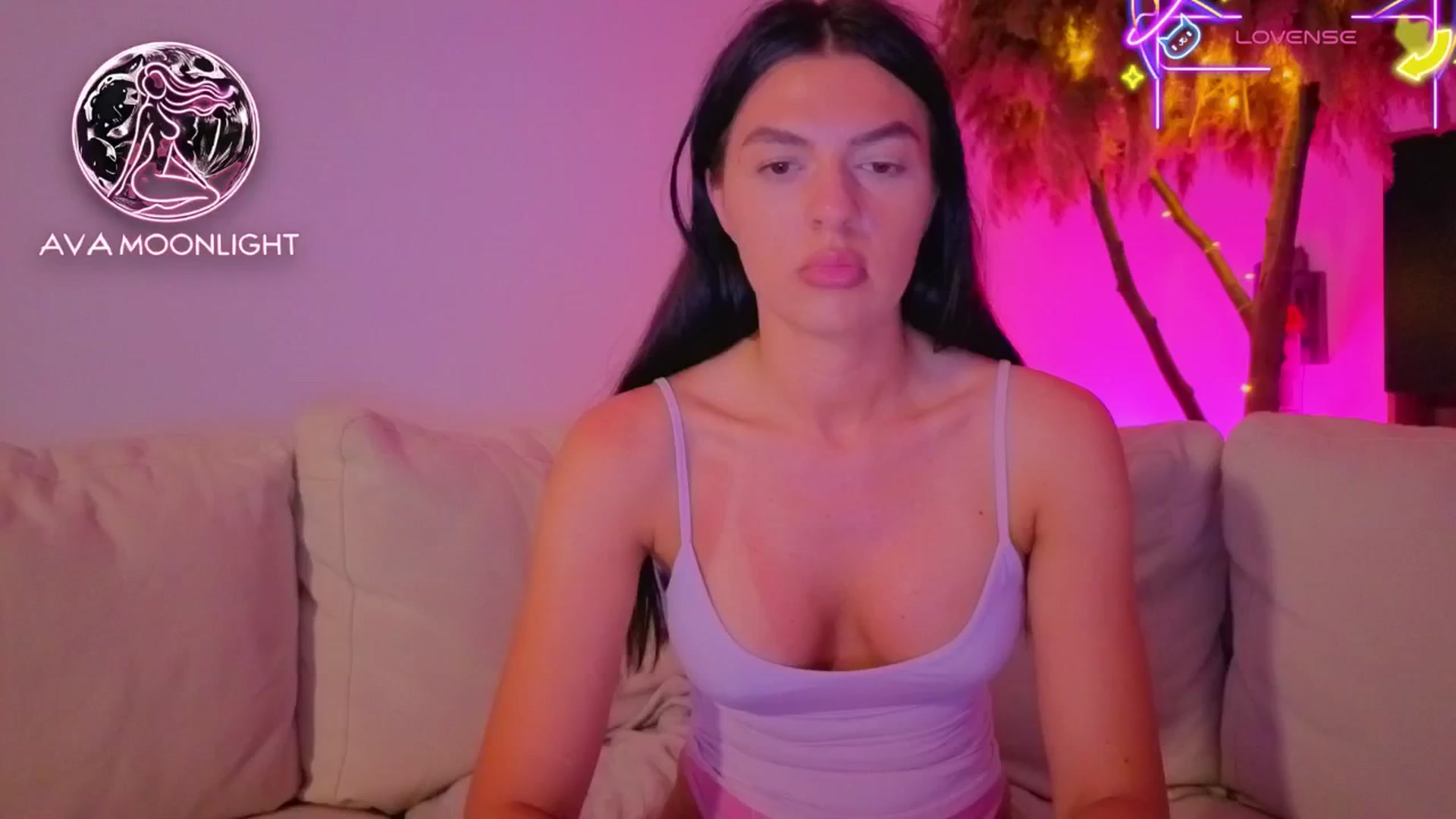 Gallery image thumbnail from AvaMoonlight's myfreecams stream on, 06/10/2025, 24:52 image 19 of 20