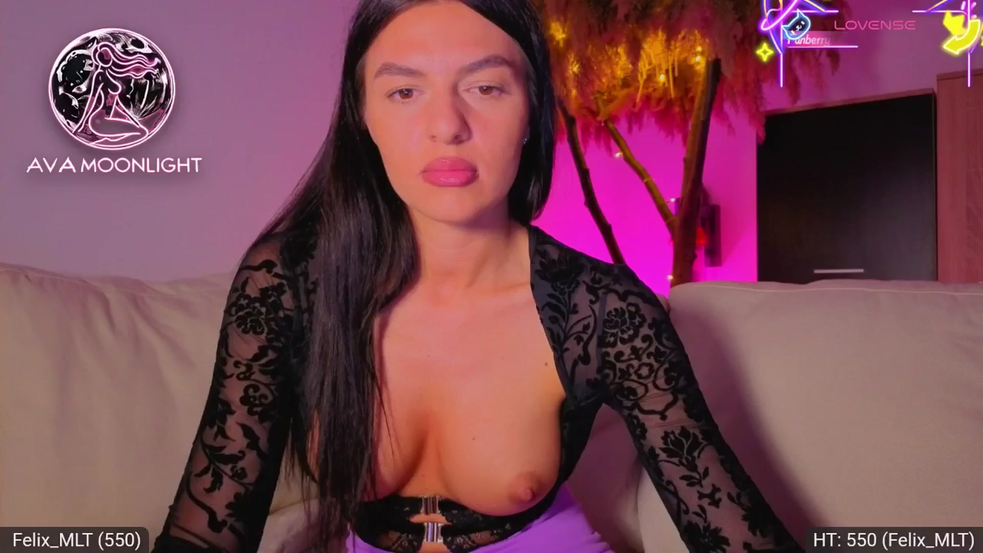 Gallery image thumbnail from AvaMoonlight's myfreecams stream on, 06/12/2025, 23:10 image 4 of 20