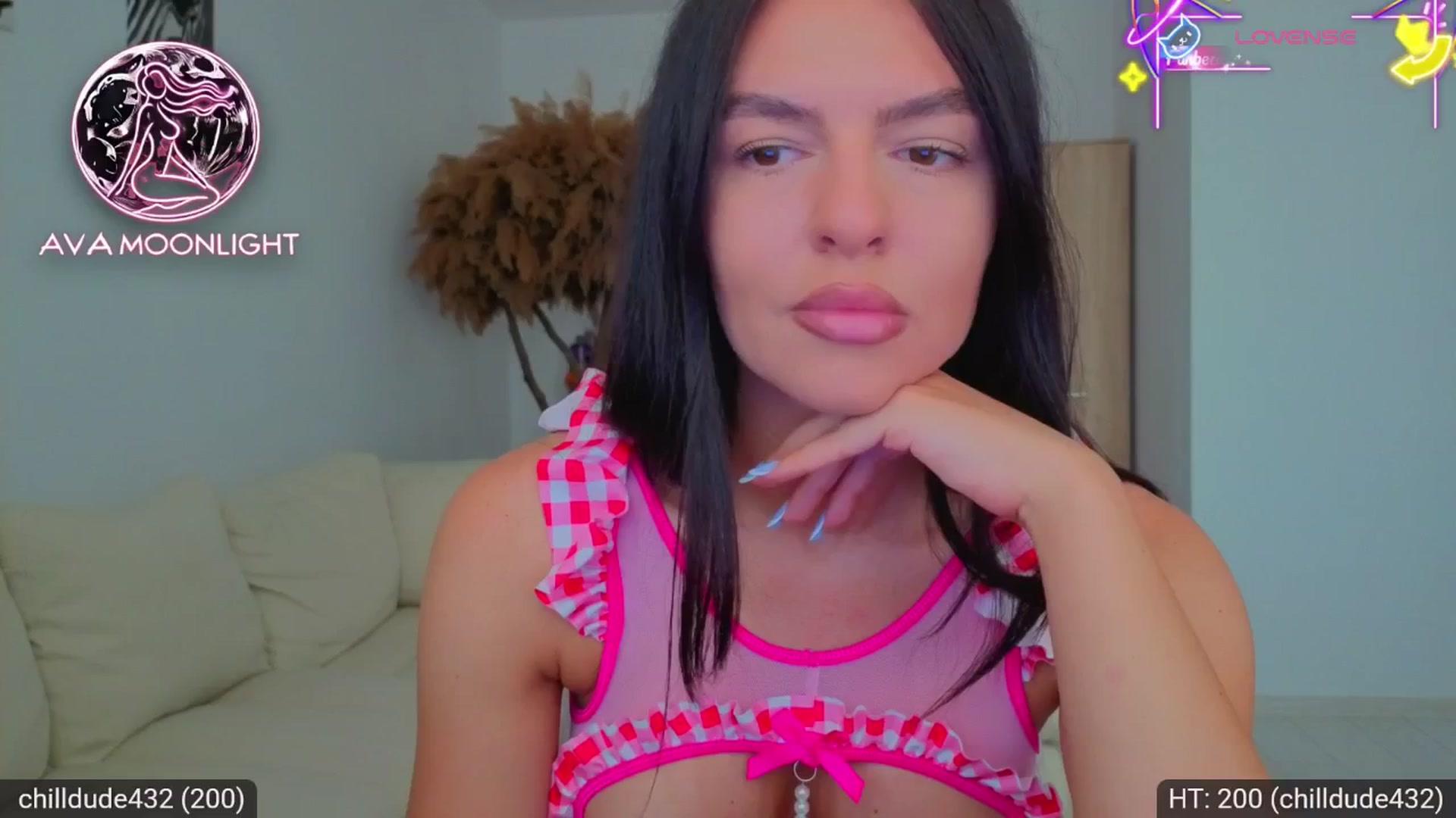 Gallery image thumbnail from AvaMoonlight's myfreecams stream on, 06/19/2025, 15:57 image 18 of 20