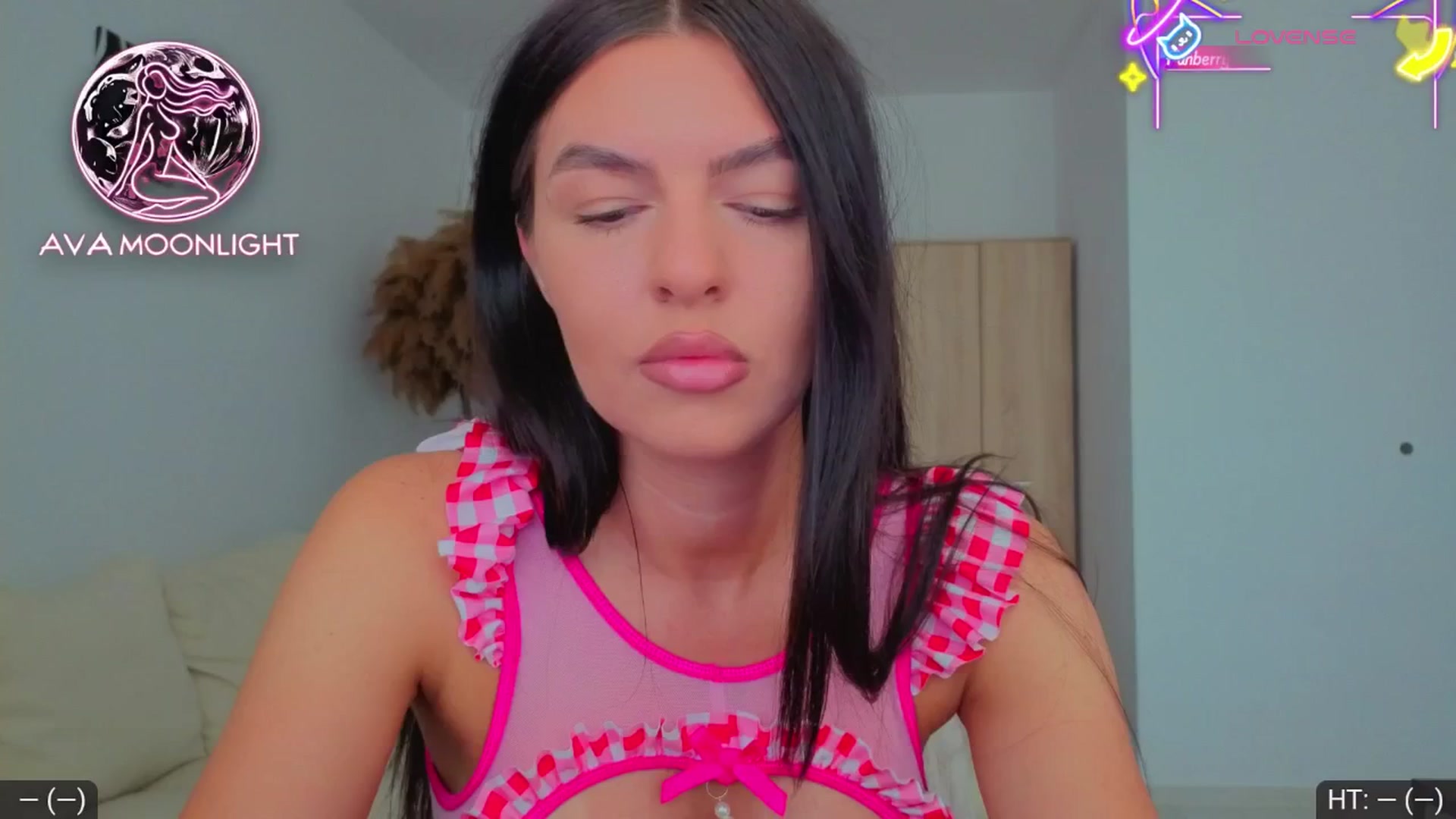 Gallery image thumbnail from AvaMoonlight's myfreecams stream on, 06/19/2025, 15:57 image 5 of 20