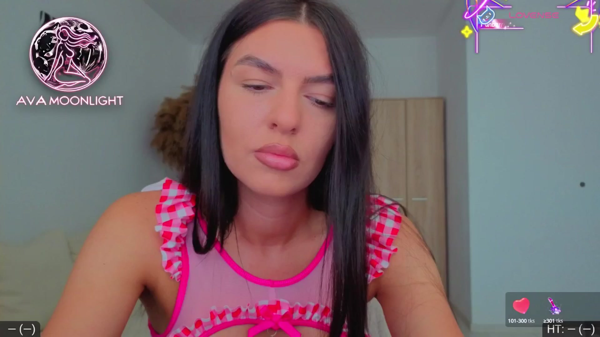 Gallery image thumbnail from AvaMoonlight's myfreecams stream on, 06/19/2025, 15:57 image 6 of 20