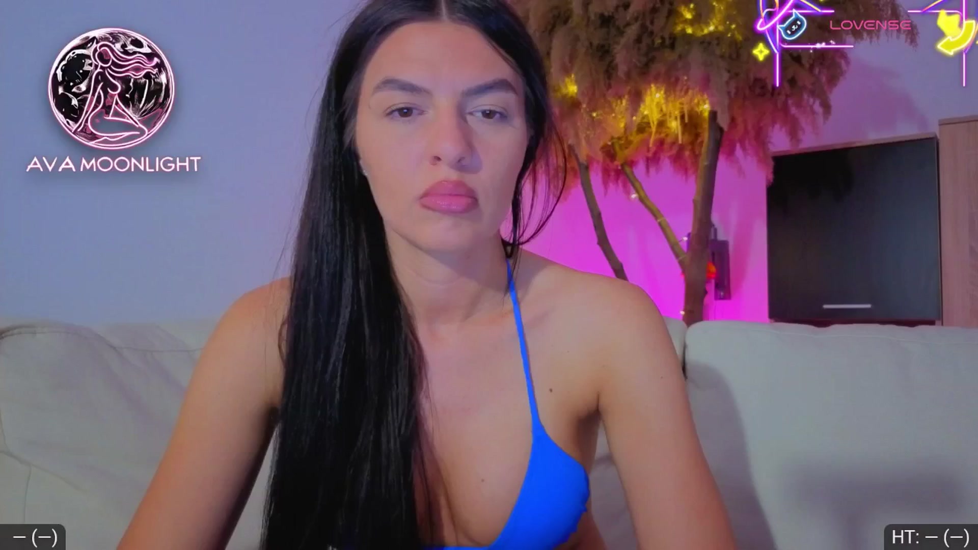 Gallery image thumbnail from AvaMoonlight's myfreecams stream on, 06/19/2025, 23:51 image 2 of 20