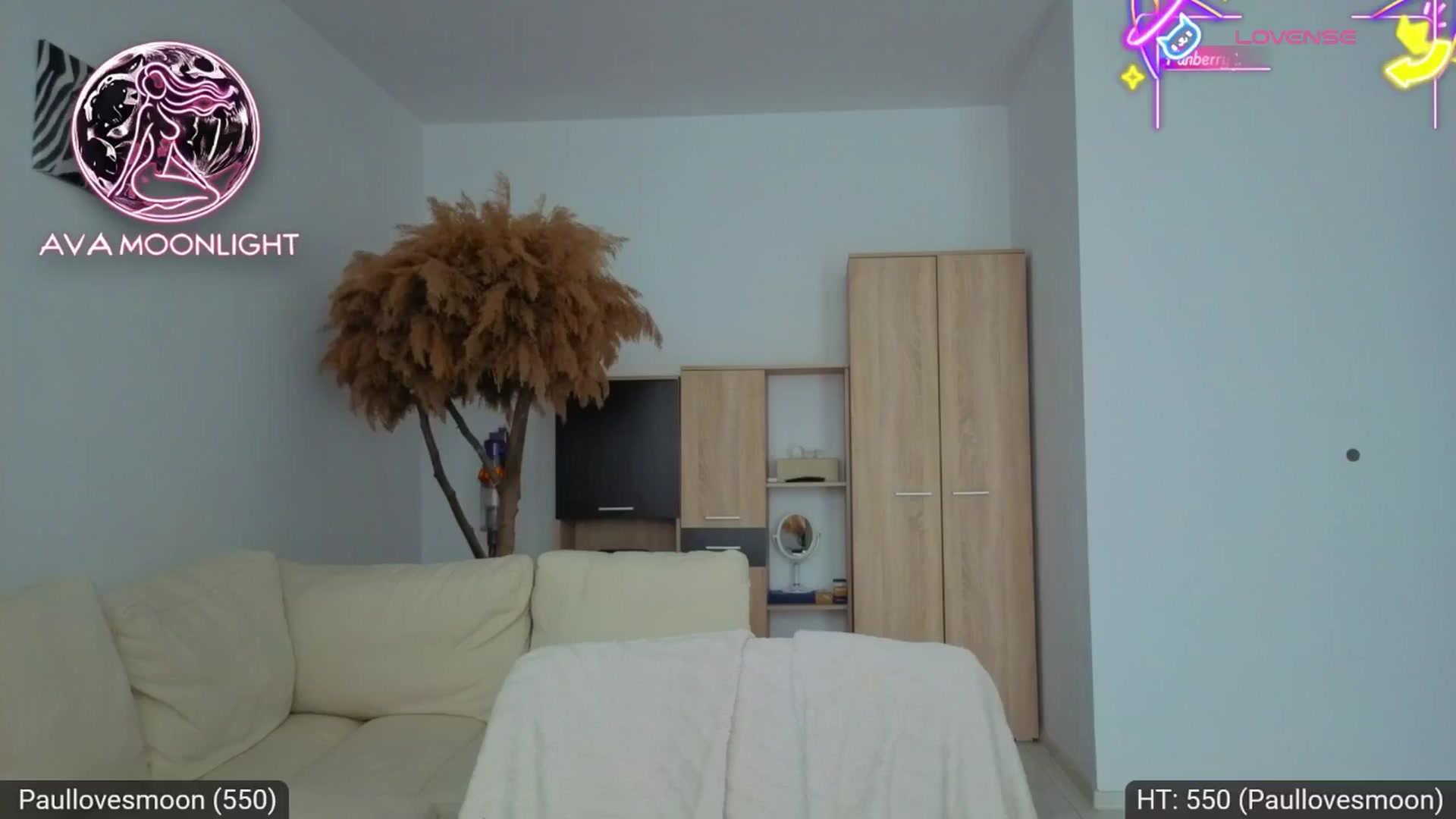 Gallery image thumbnail from AvaMoonlight's myfreecams stream on, 06/20/2025, 15:02 image 14 of 20
