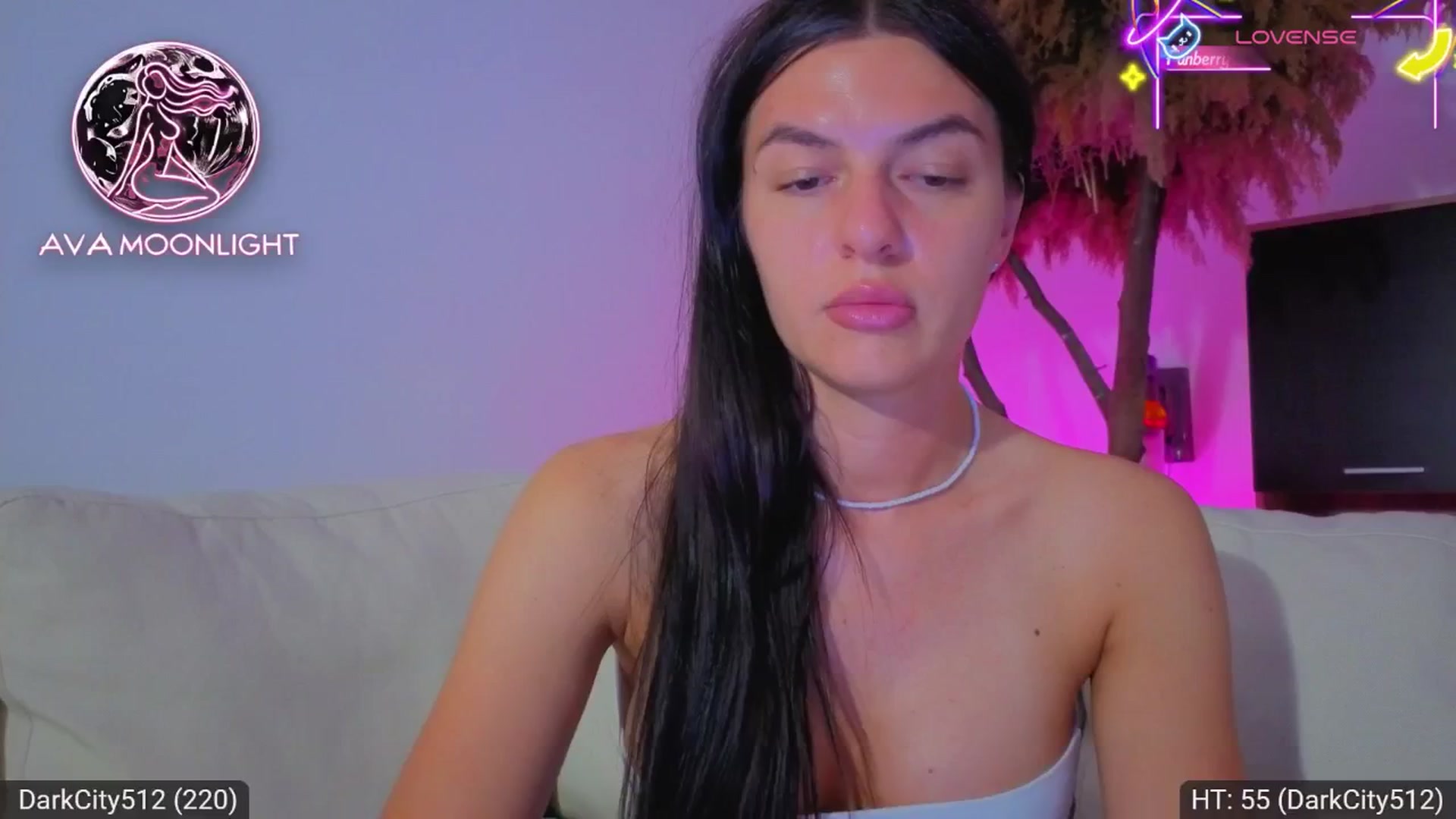 Gallery image thumbnail from AvaMoonlight's myfreecams stream on, 06/24/2025, 24:05 image 19 of 20