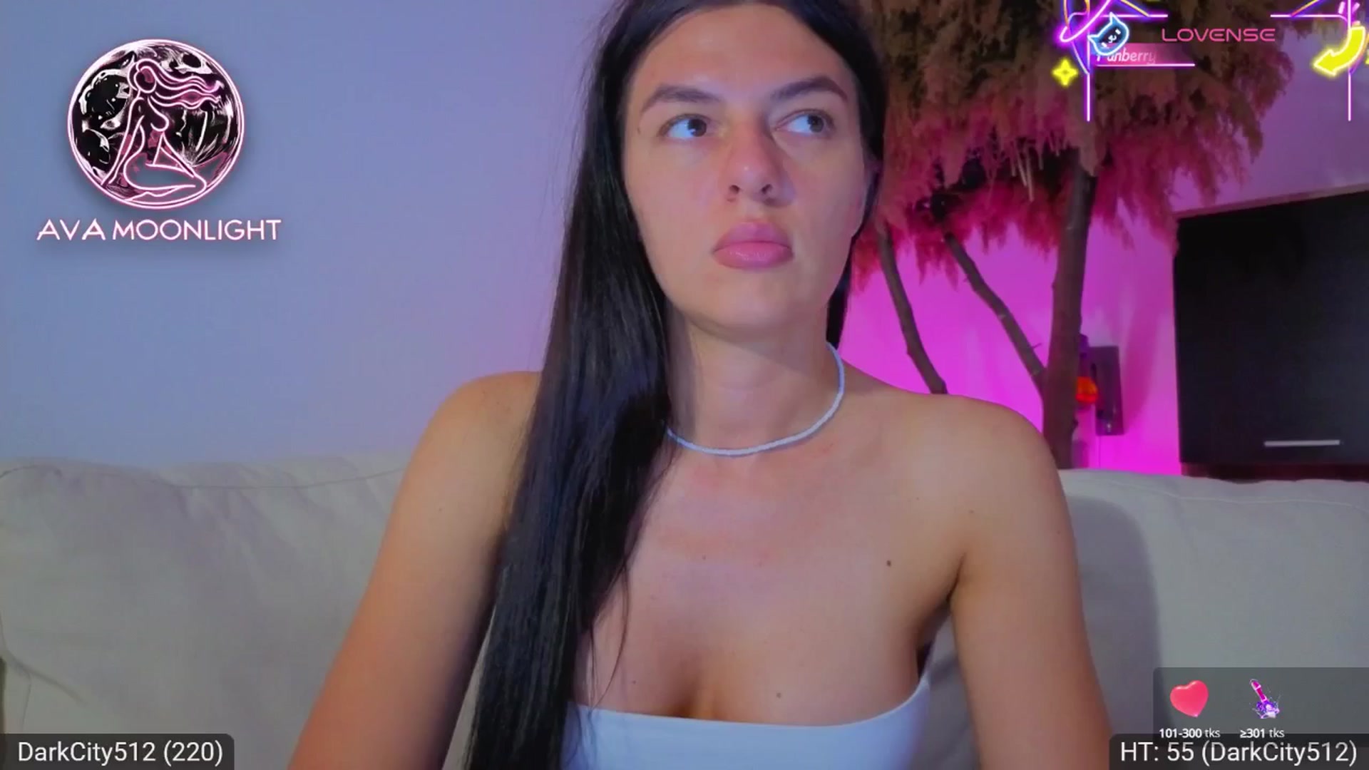 Gallery image thumbnail from AvaMoonlight's myfreecams stream on, 06/24/2025, 24:05 image 13 of 20