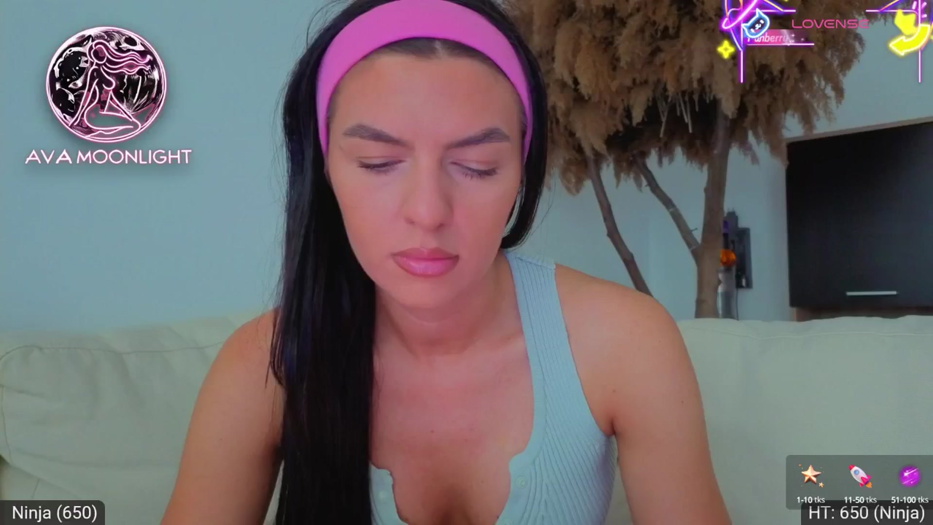 Gallery image thumbnail from AvaMoonlight's myfreecams stream on, 06/26/2025, 16:08 image 9 of 20