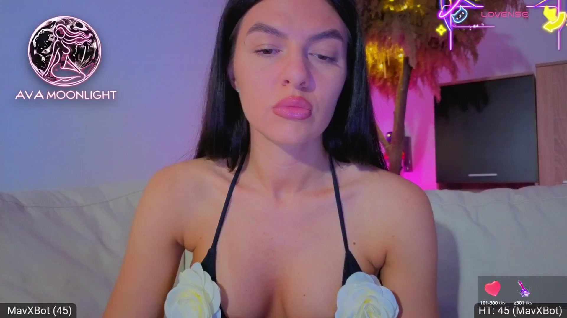 Gallery image thumbnail from AvaMoonlight's myfreecams stream on, 07/02/2025, 22:00 image 16 of 20