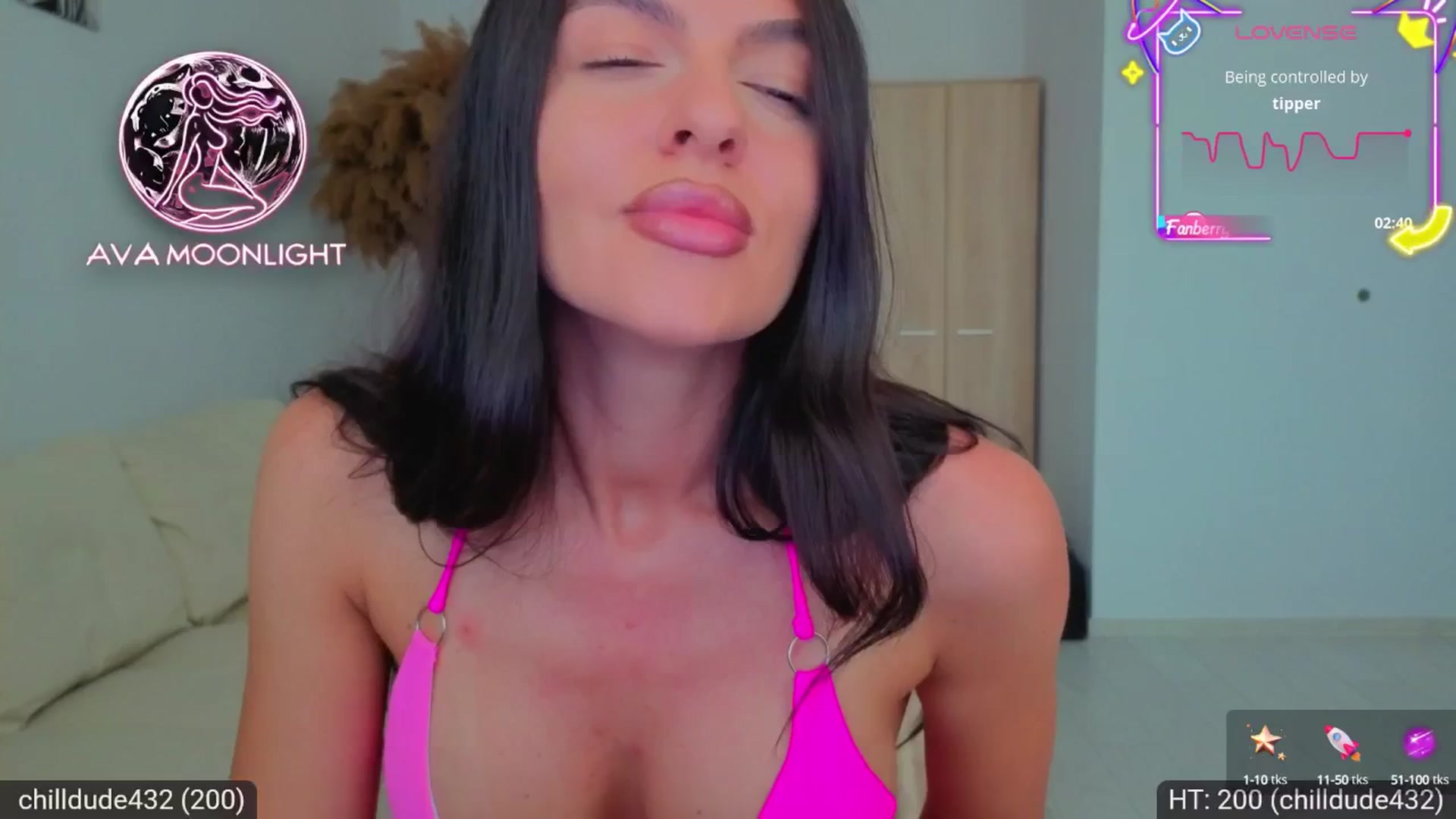 Gallery image thumbnail from AvaMoonlight's myfreecams stream on, 07/06/2025, 16:04 image 16 of 20