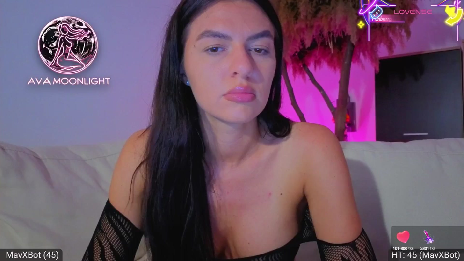 Gallery image thumbnail from AvaMoonlight's myfreecams stream on, 07/07/2025, 23:16 image 18 of 20