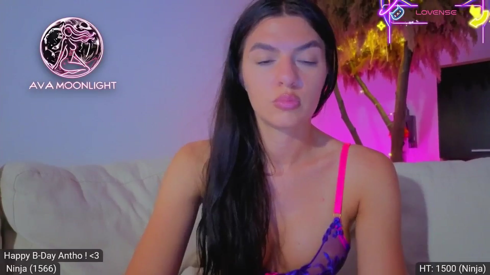 Gallery image thumbnail from AvaMoonlight's myfreecams stream on, 07/09/2025, 24:52 image 12 of 20