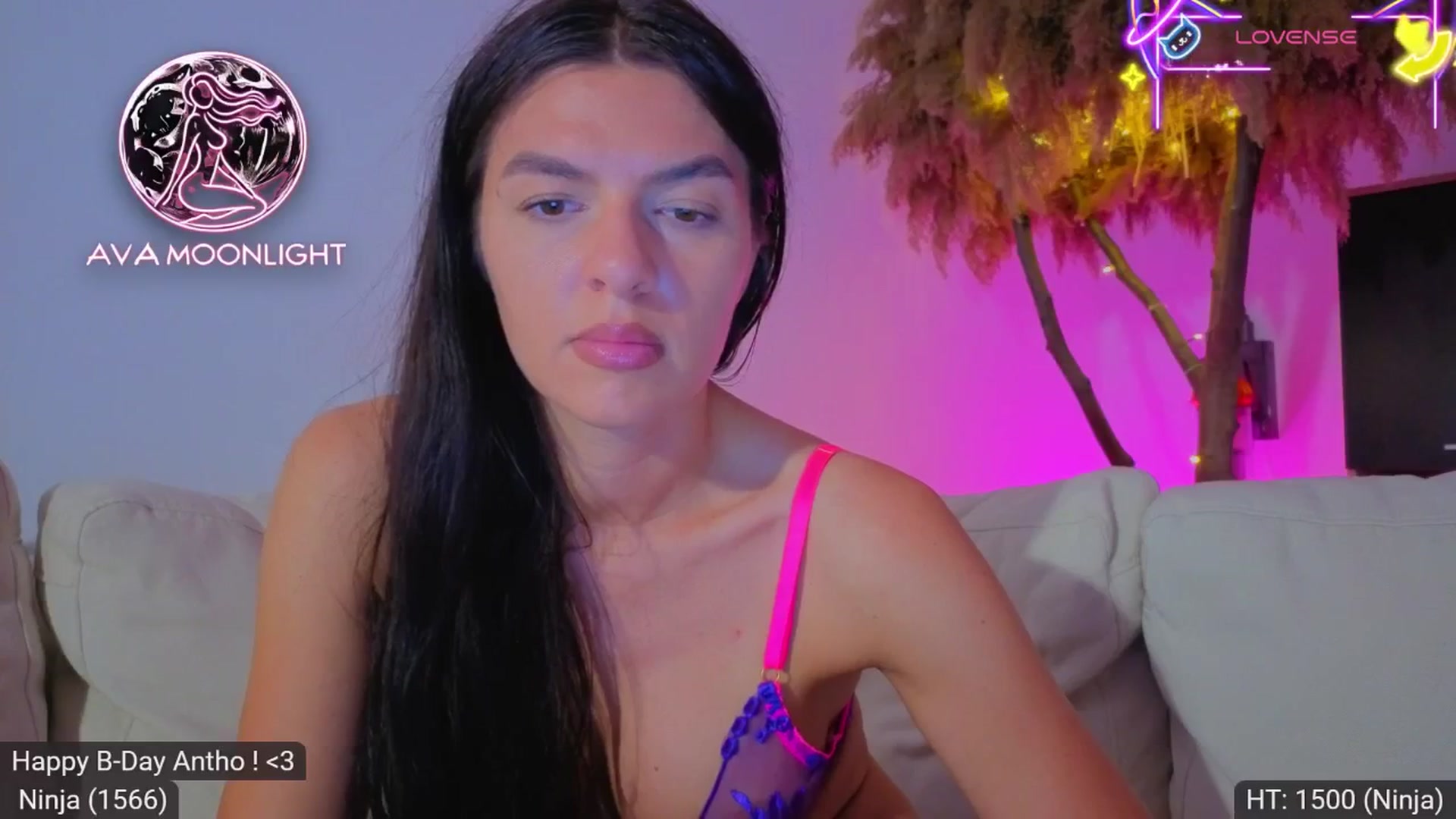 Gallery image thumbnail from AvaMoonlight's myfreecams stream on, 07/09/2025, 24:52 image 10 of 20