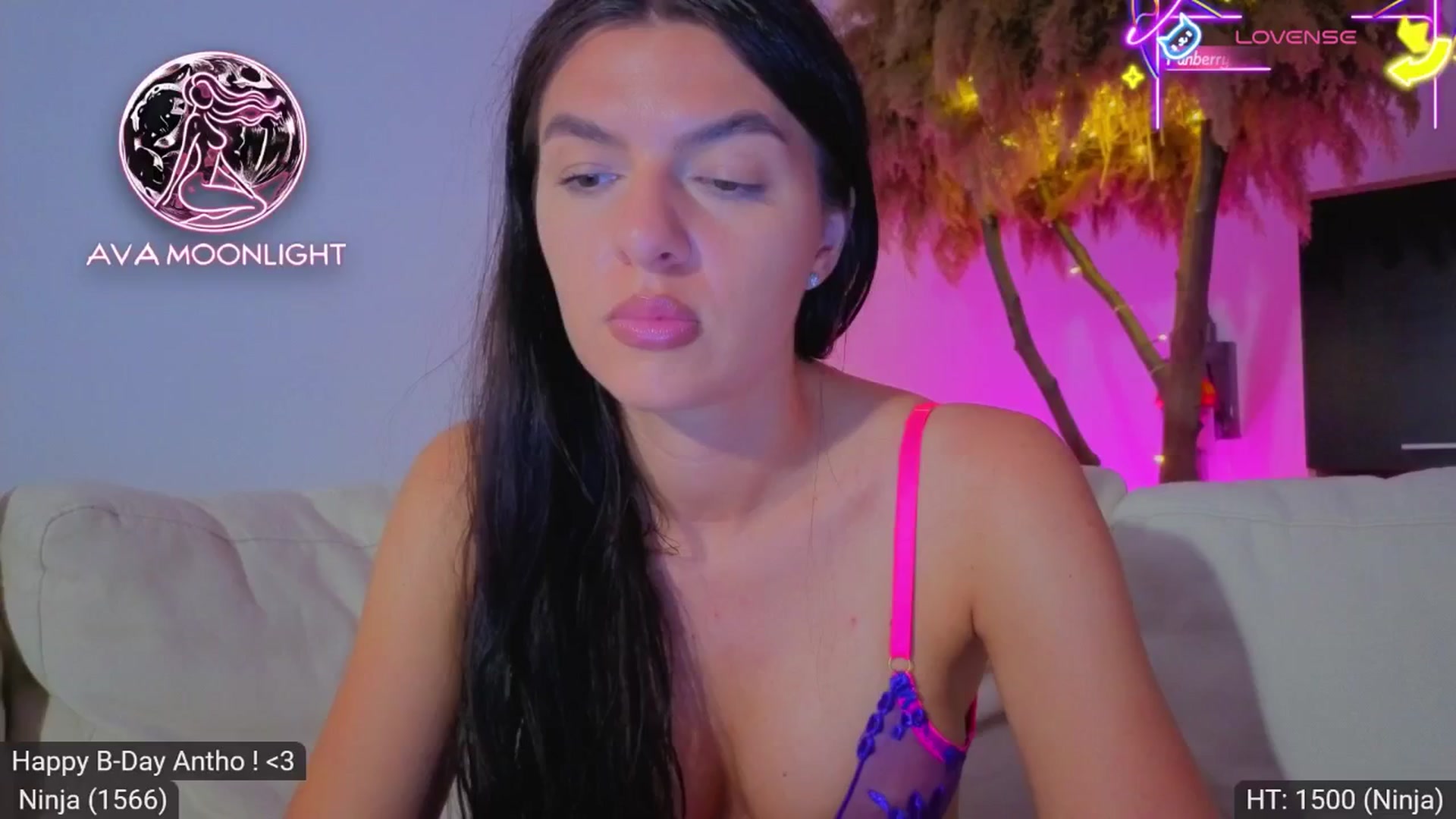 Gallery image thumbnail from AvaMoonlight's myfreecams stream on, 07/09/2025, 24:56 image 19 of 20