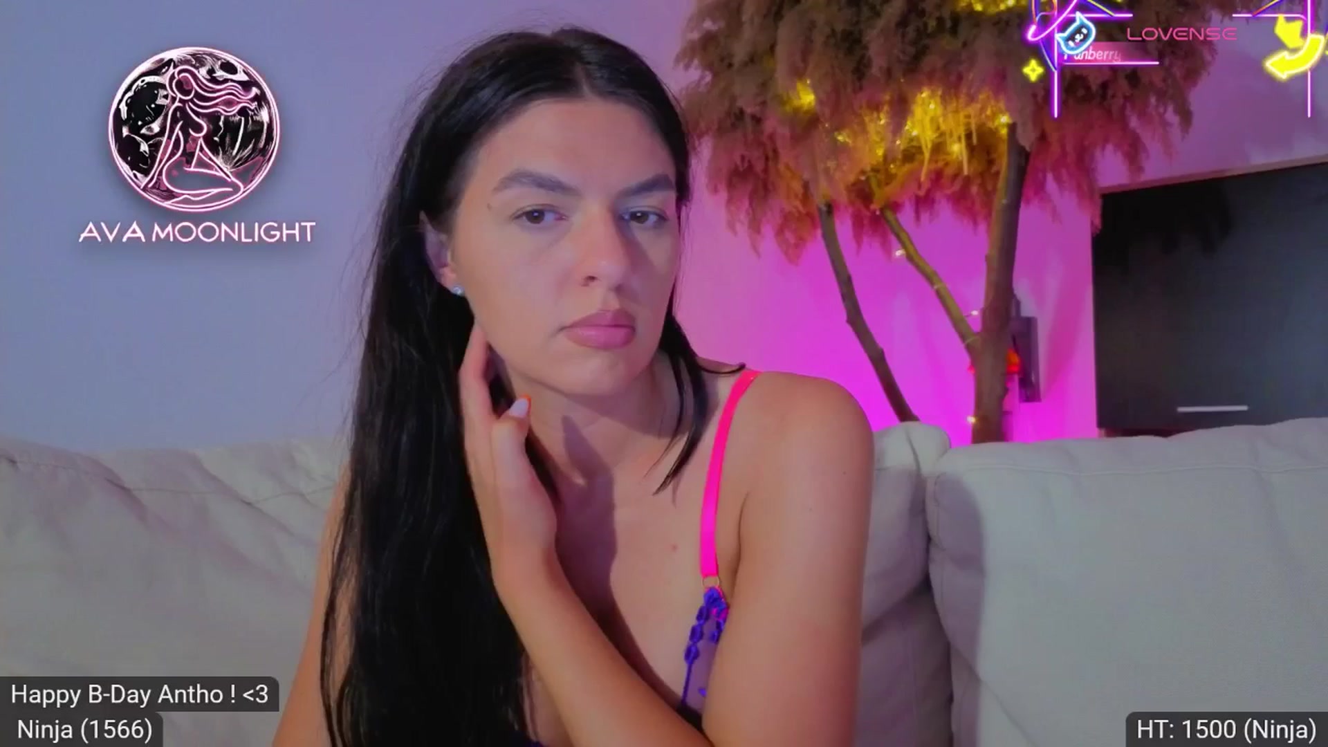 Gallery image thumbnail from AvaMoonlight's myfreecams stream on, 07/09/2025, 24:56 image 11 of 20